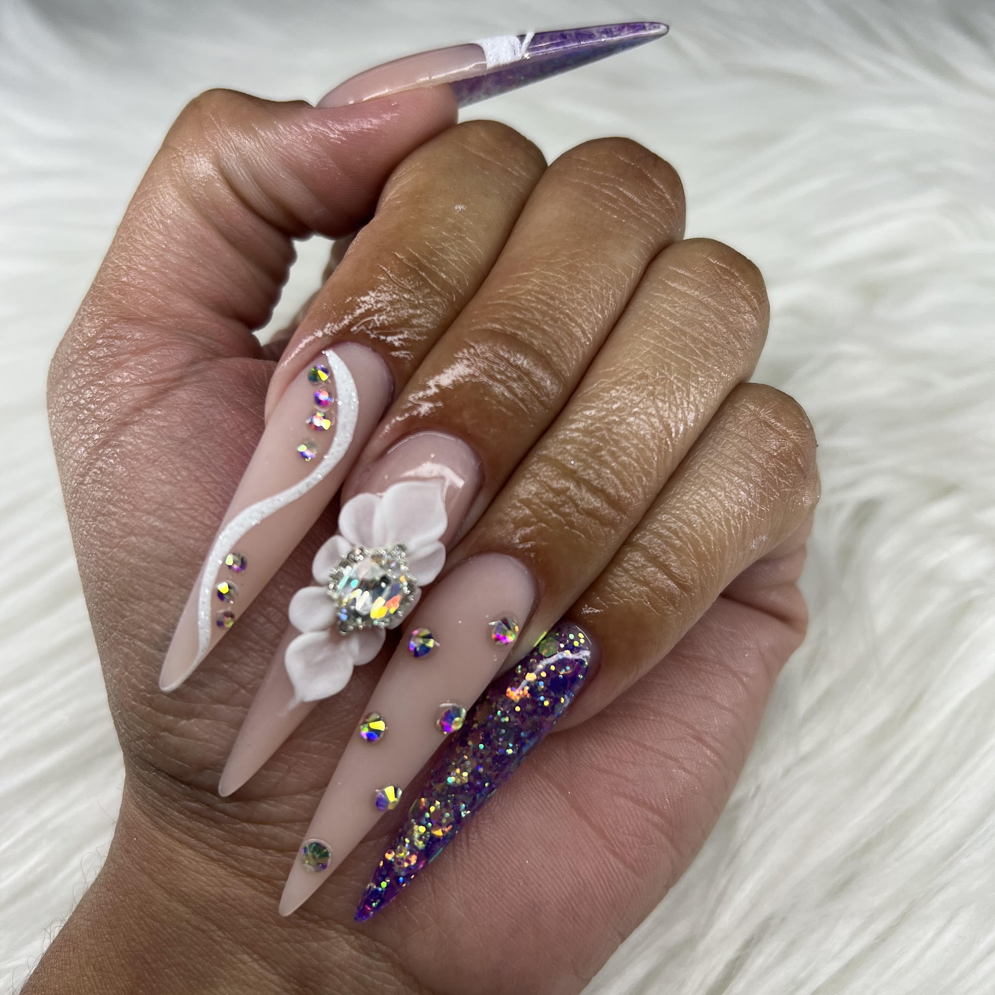 KELLYN NAILS SPA 1022 E Alfred St, Tavares Florida 32778