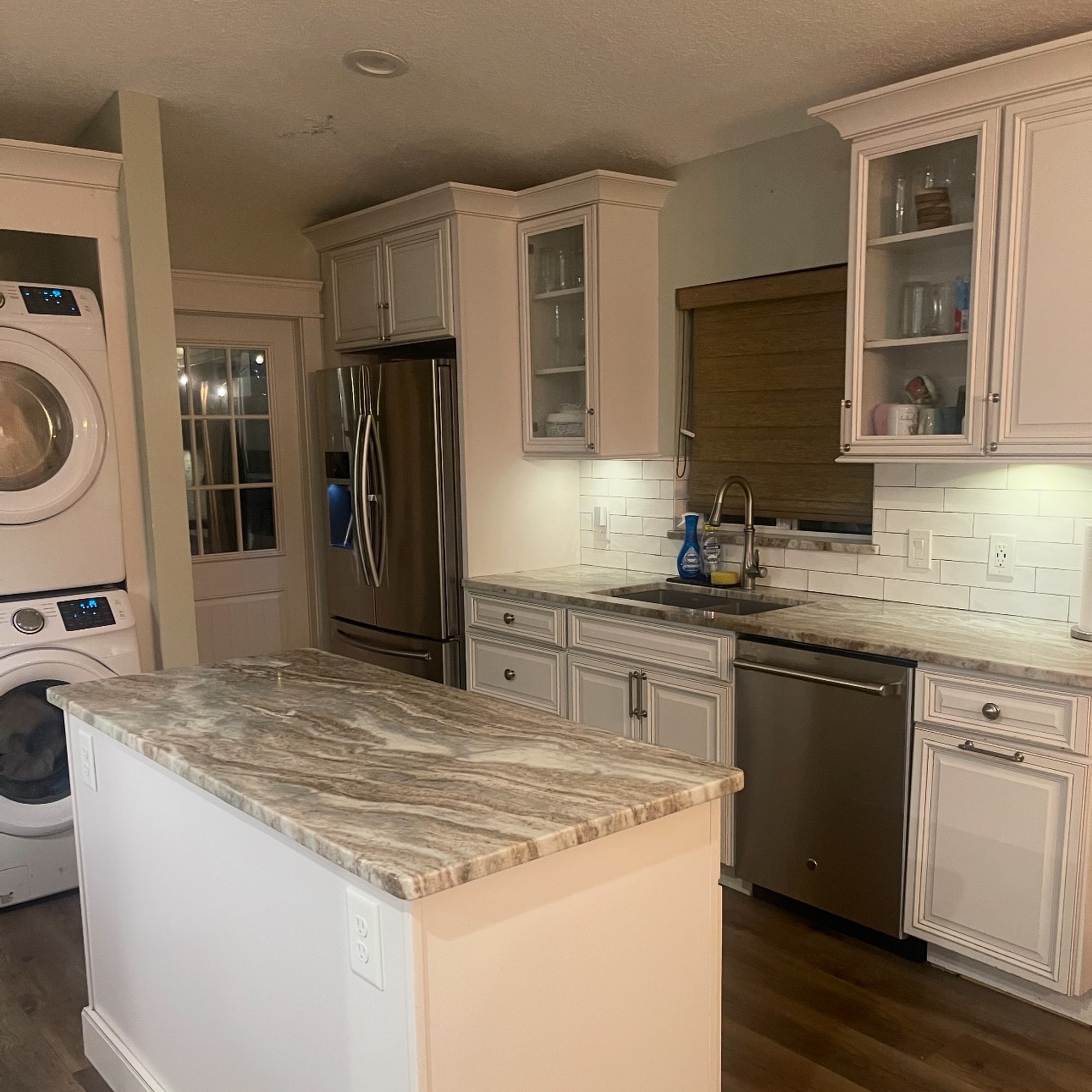 Modern Granite, LLC. 37315 FL-19, Umatilla Florida 32784