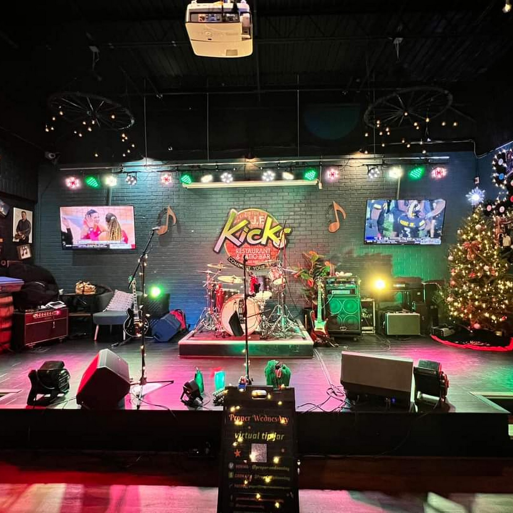 JF Kicks Restaurant & Patio Bar Valrico