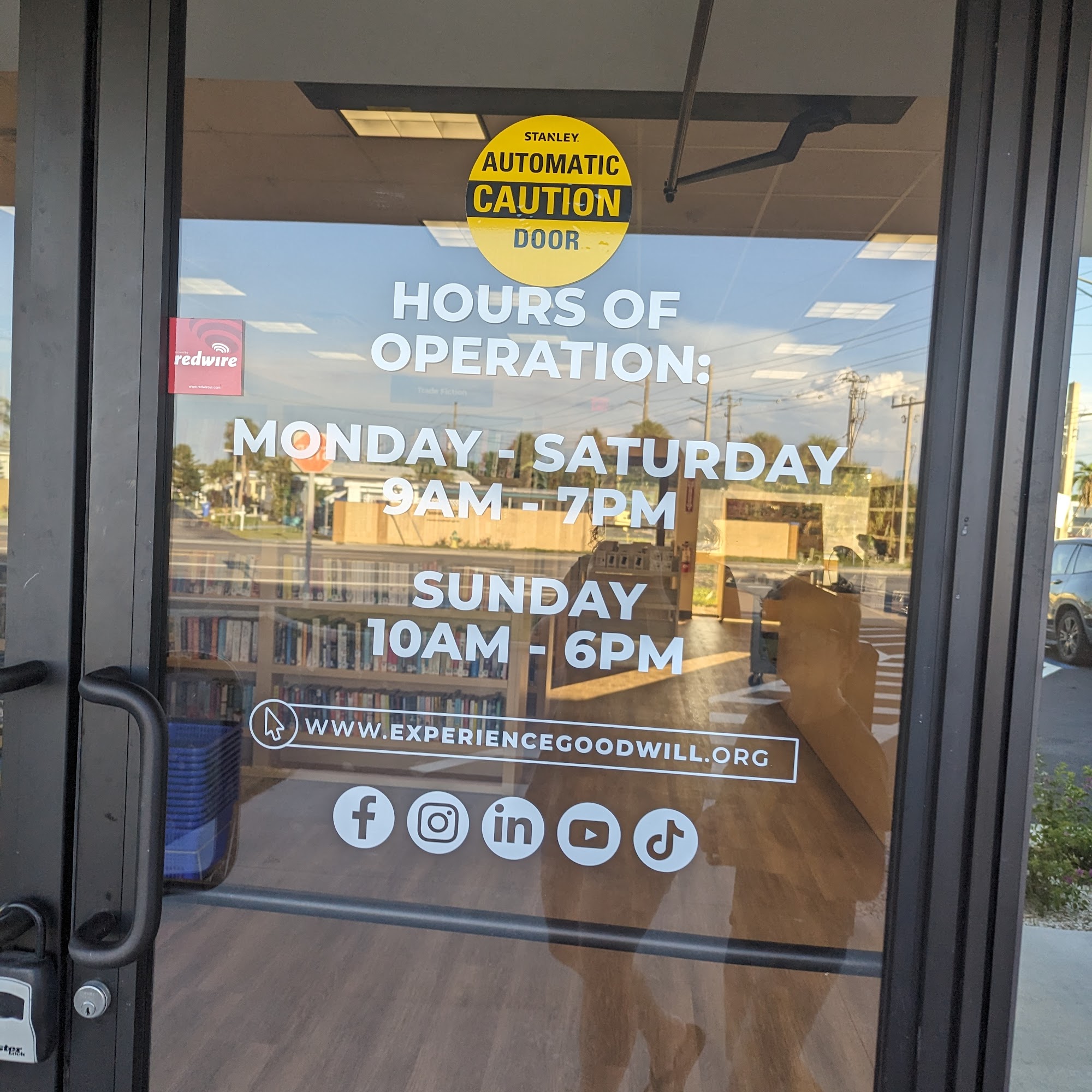 Goodwill Bookstore - Albee Farm Venice