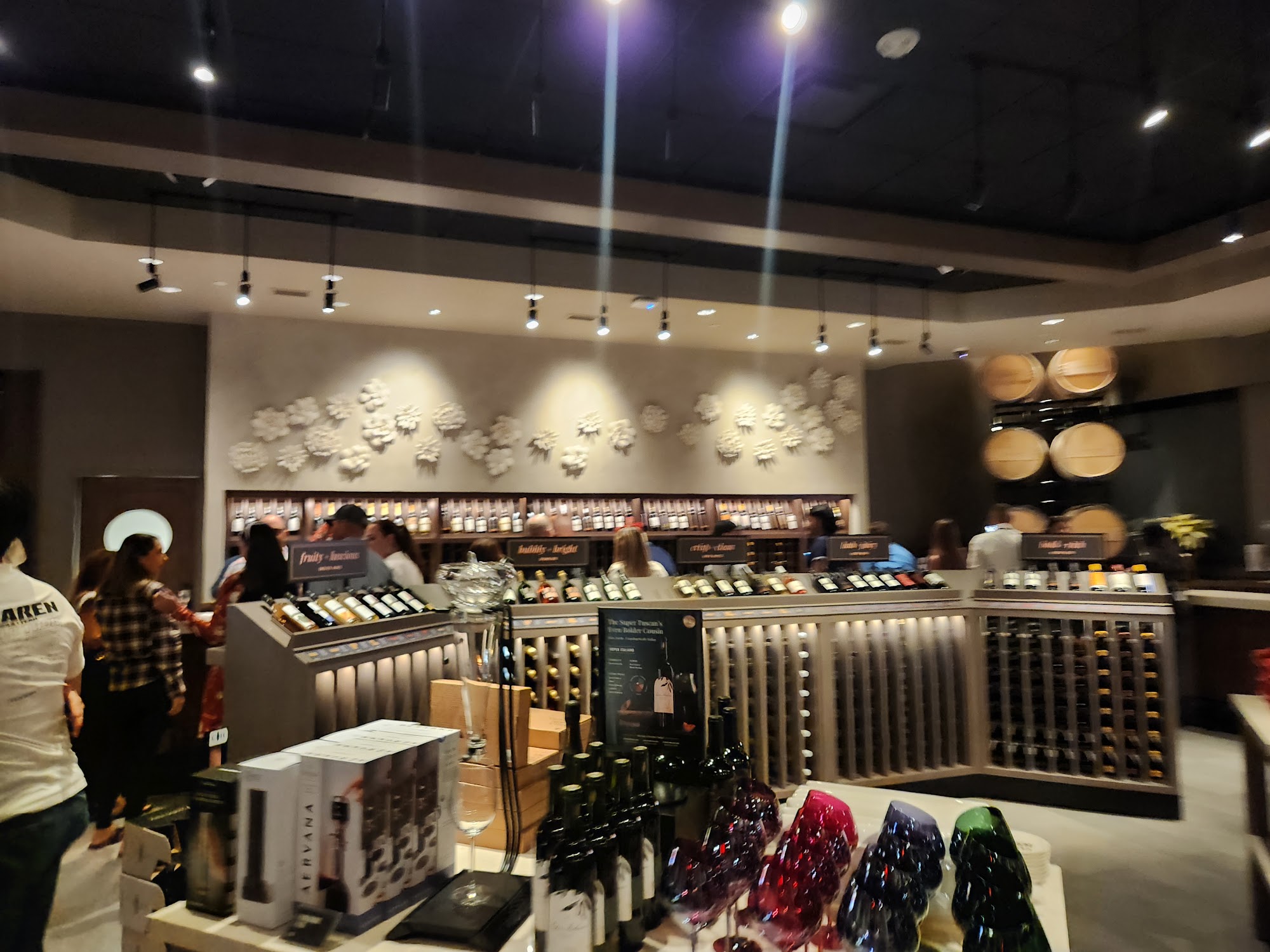 Cooper’s Hawk Winery & Restaurant Wellington