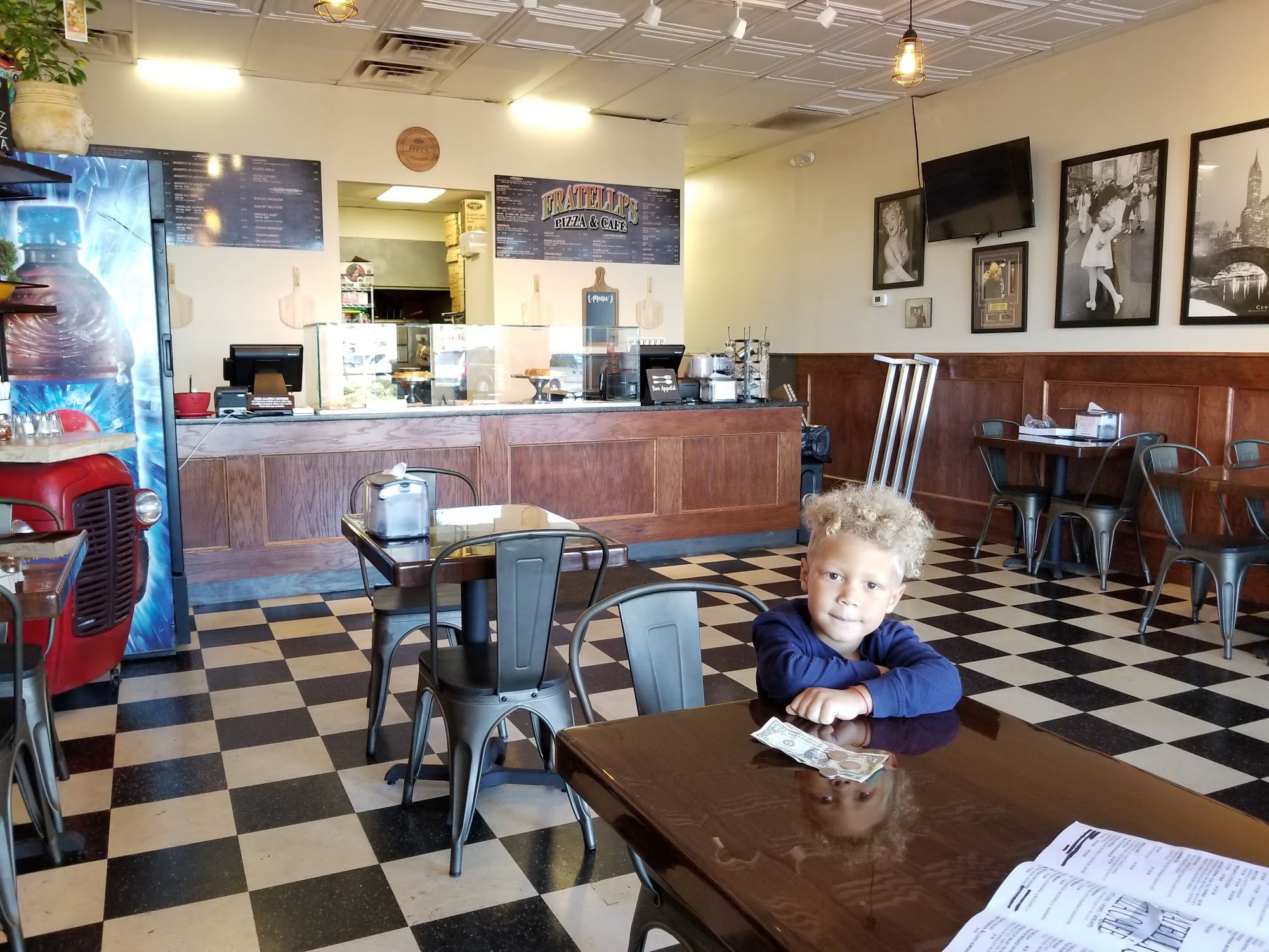 Fratelli's Pizza and Cafe Wesley Chapel