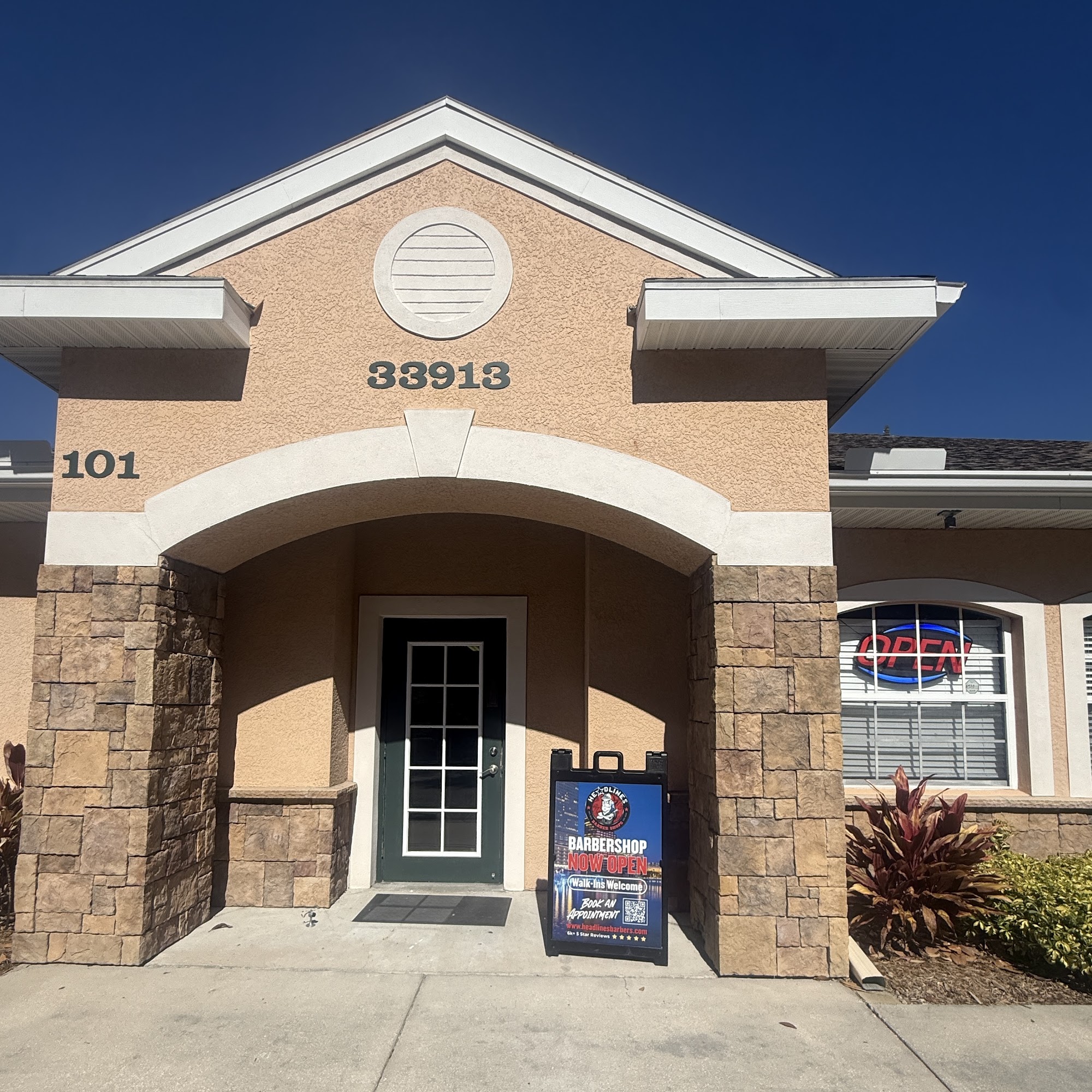 Headlines Barber Shop Avalon Park 33913 CR 54, Wesley Chapel Florida 33545