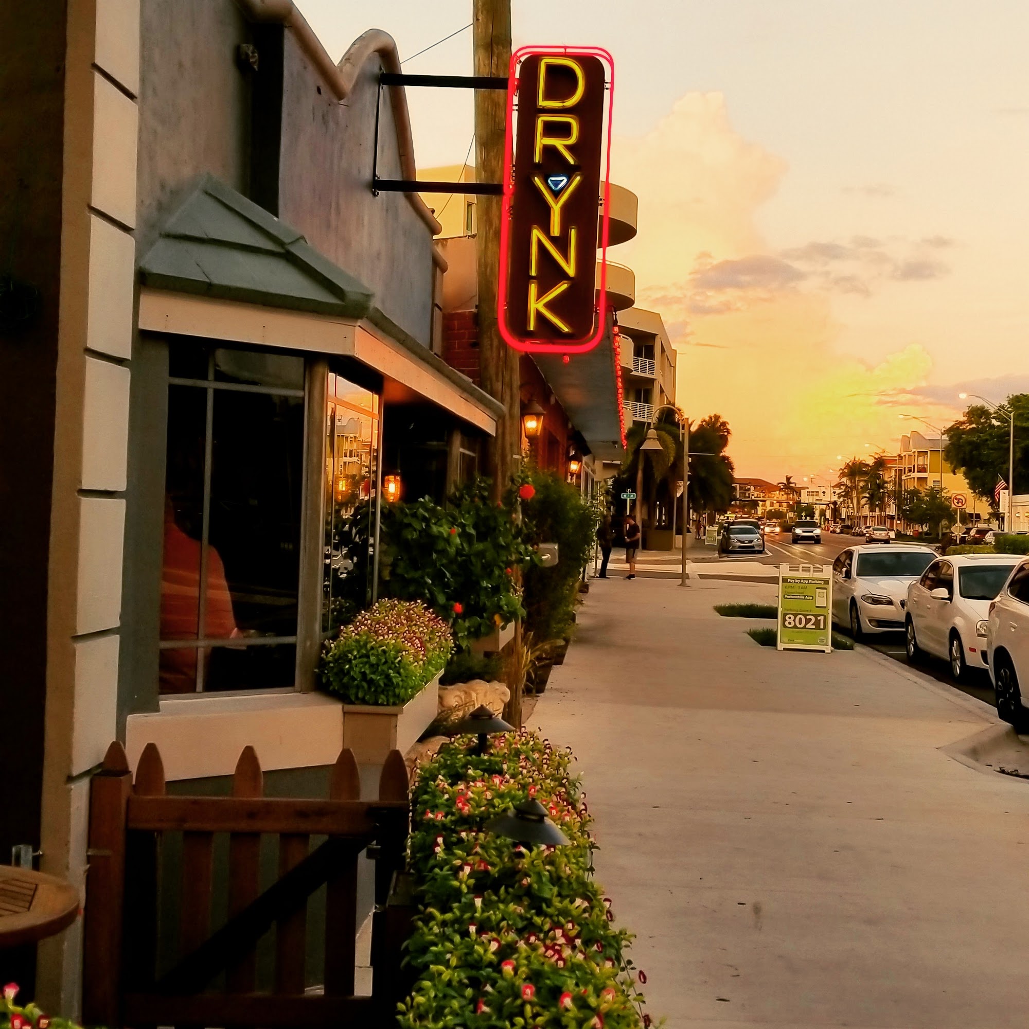 DrYnk Bar & Lounge Wilton Manors