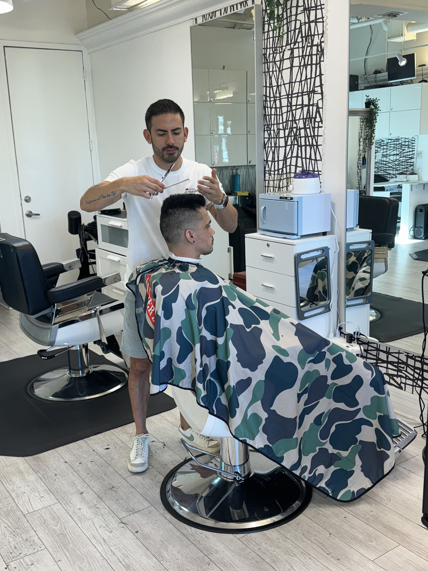 Orlando Tapia barber@ fantasy hair salon
