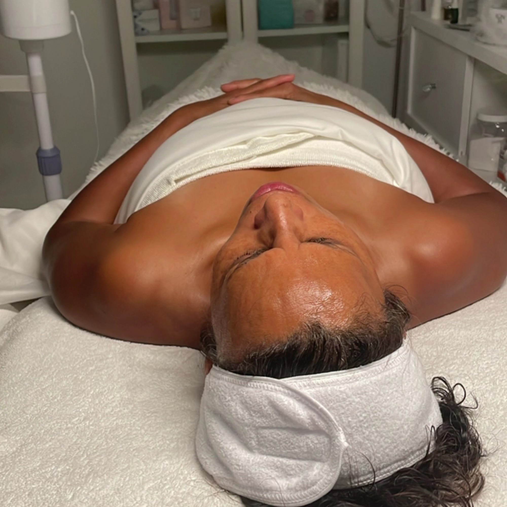 SKINNHAIRSPOT 7790 Winter Garden Vineland Rd #200, Windermere Florida 34786