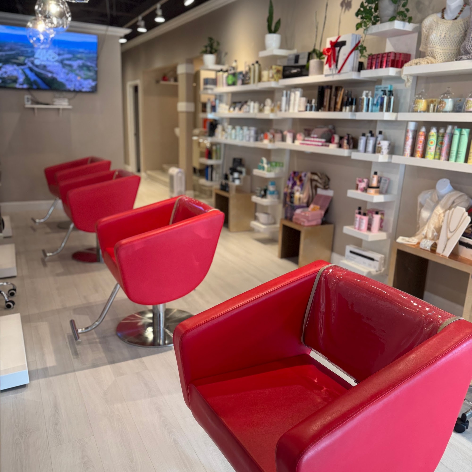 Sophistique Boutique & Salon 411 West England Avenue #2, Winter Park Florida 32789