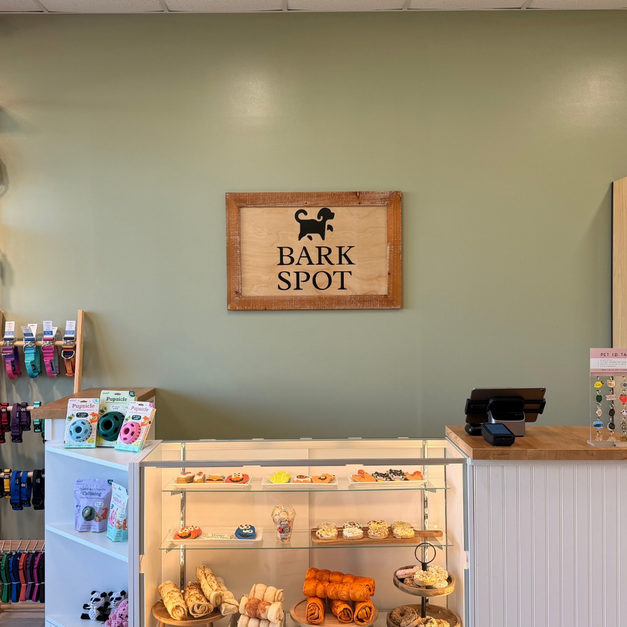 Bark Spot - Dog Boutique and Spa 855 E State Rd 434 #1101, Winter Springs Florida 32708