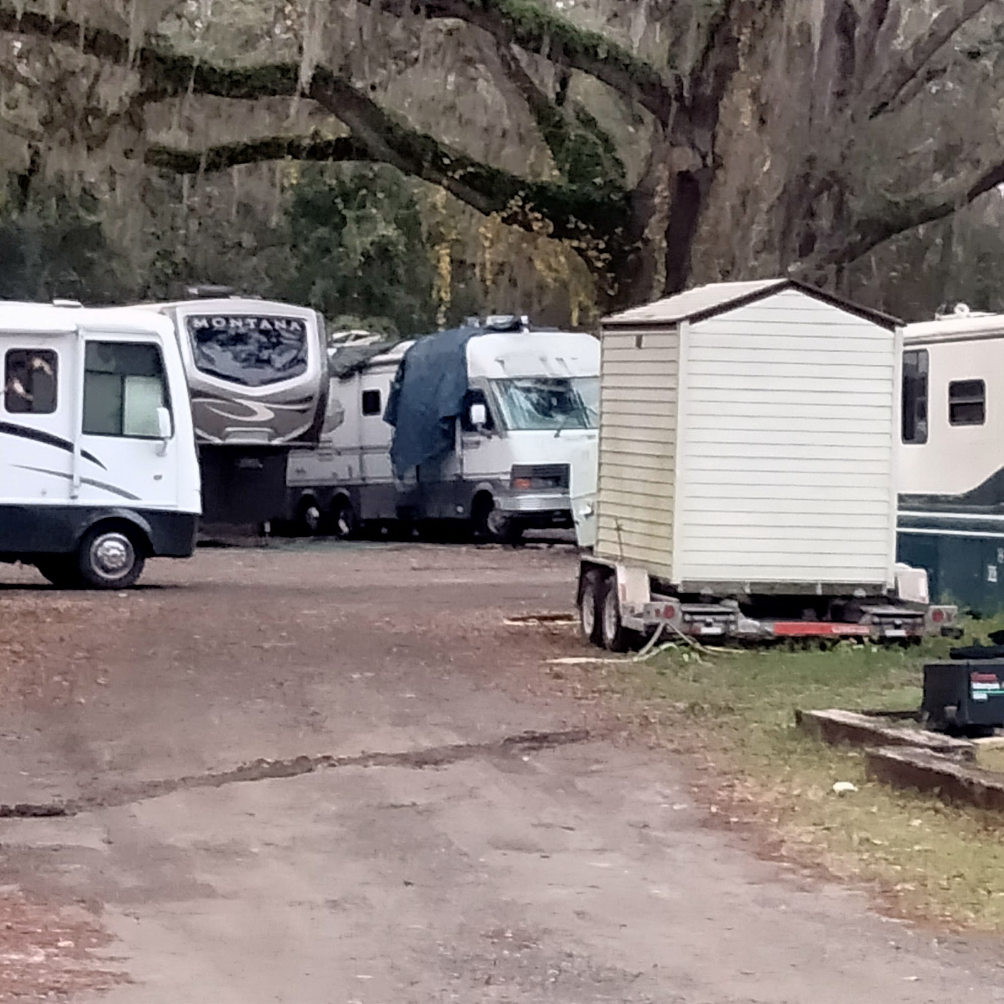 RV COLLISION OF FLORIDA 7828 County Rd 48, Yalaha Florida 34797