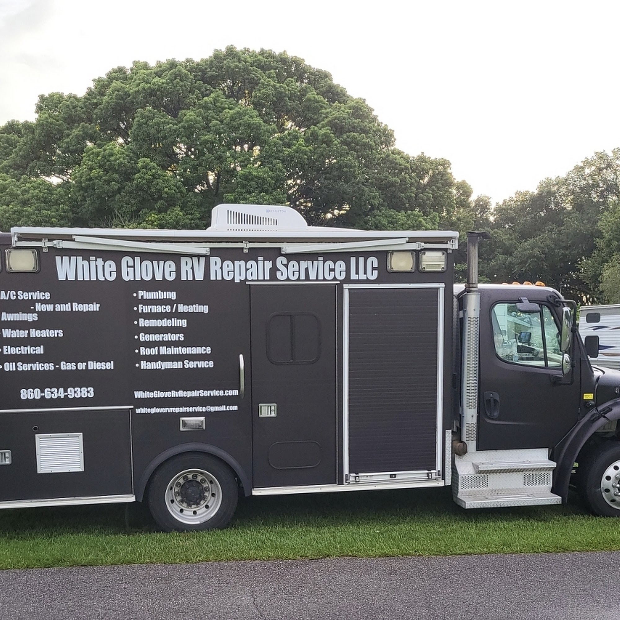 White Glove RV Repair Service 4439 Sky Dive Ln, Zephyrhills Florida 33542