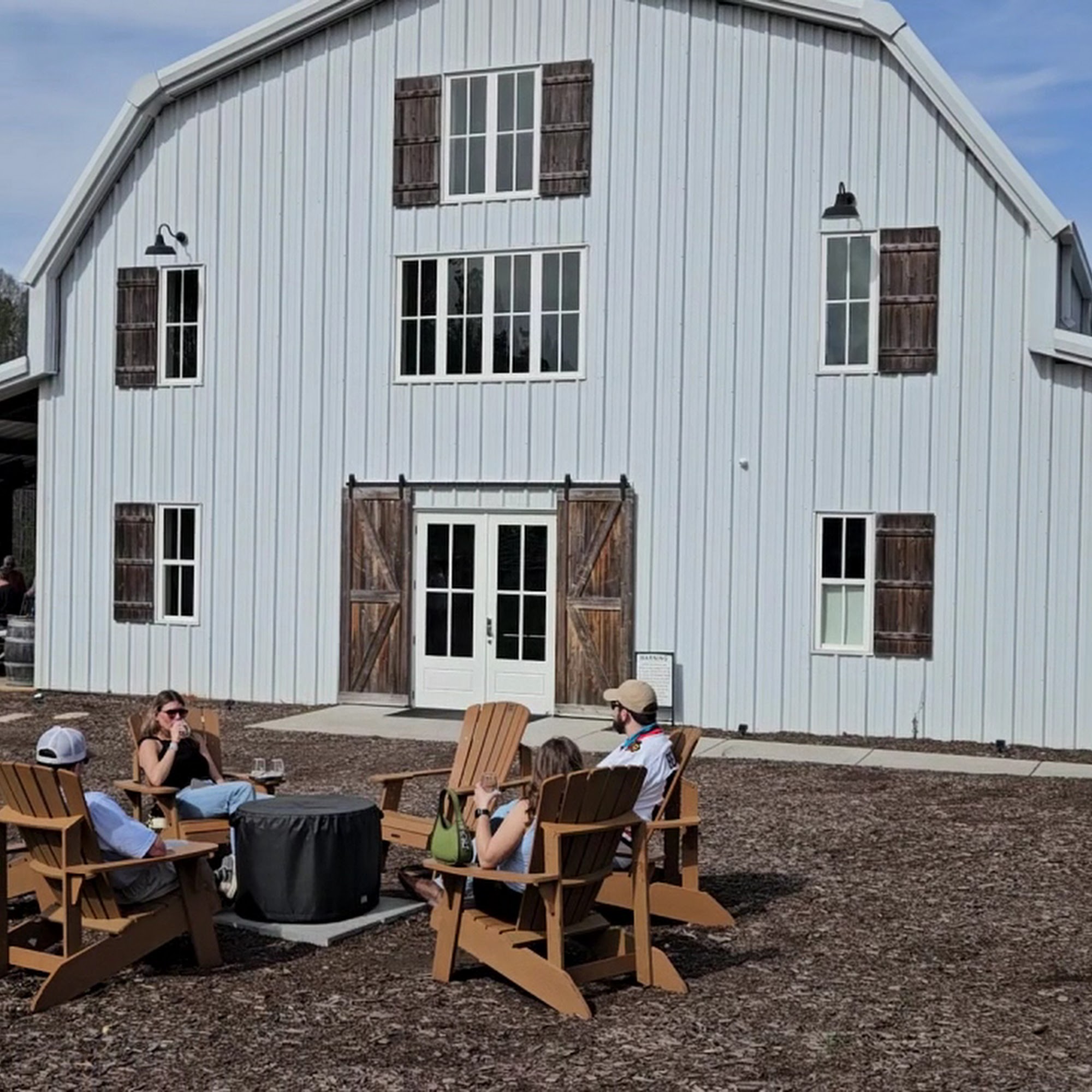 Qualusi Vineyards Acworth