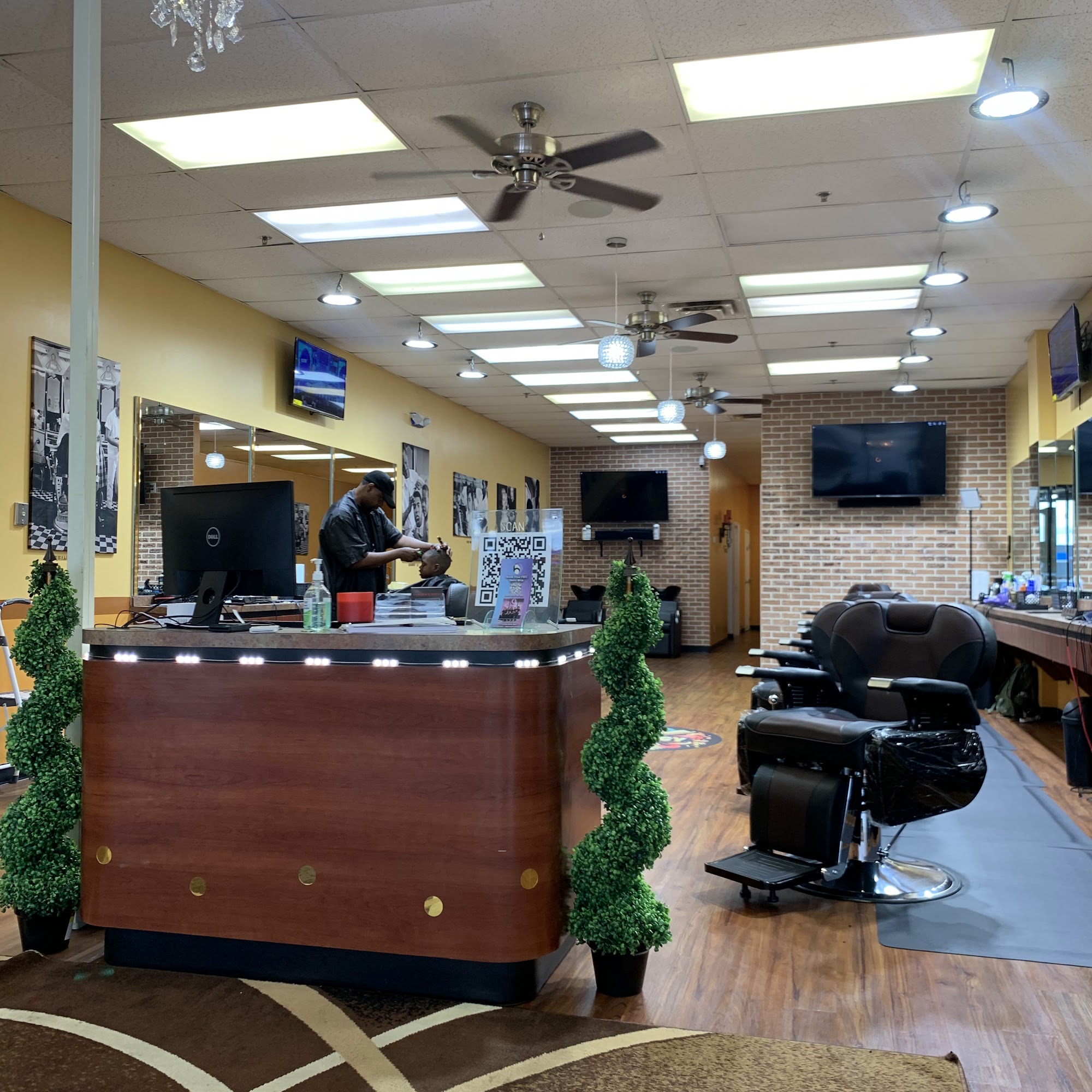 CUT-Ology Walmart Ledo 2835 Ledo Rd, Albany Georgia 31707