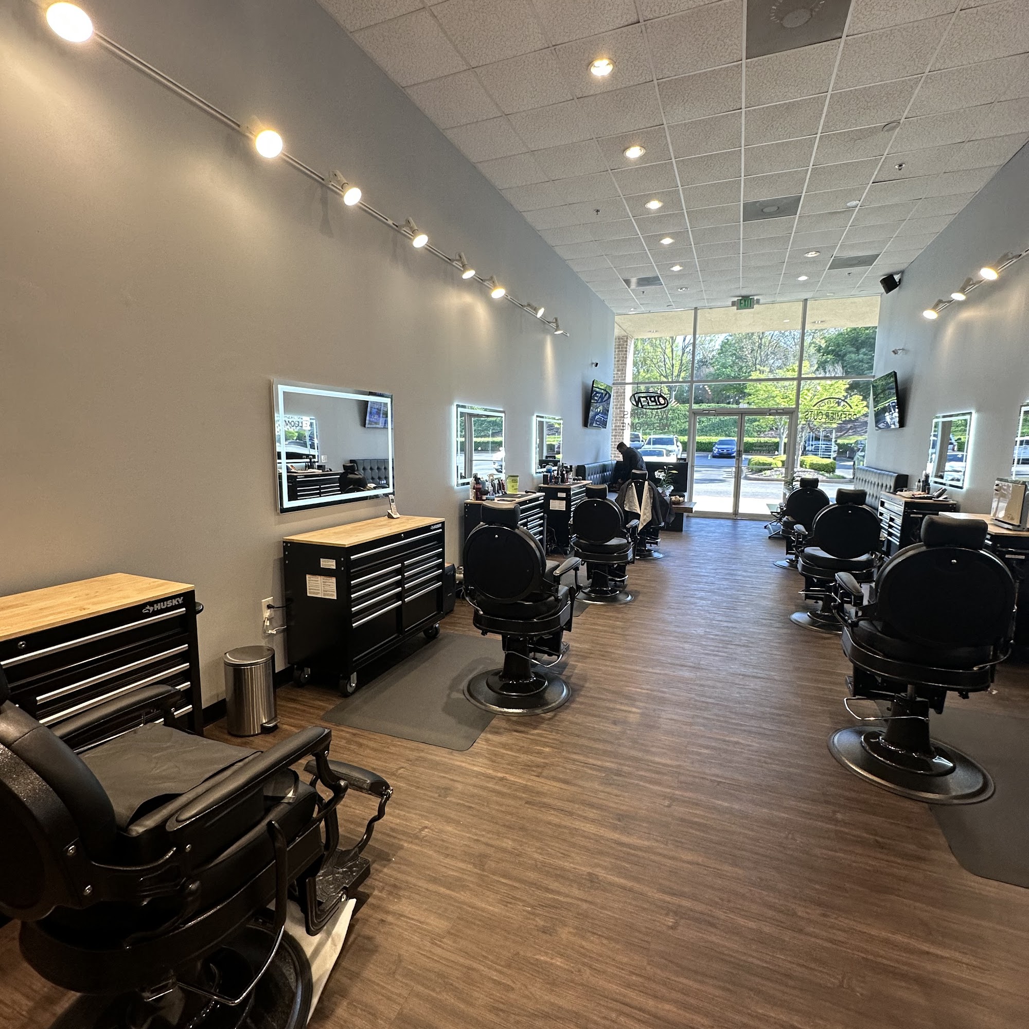 Premier Cuts Barber Shop 6195 Windward Pkwy, Alpharetta Georgia 30005