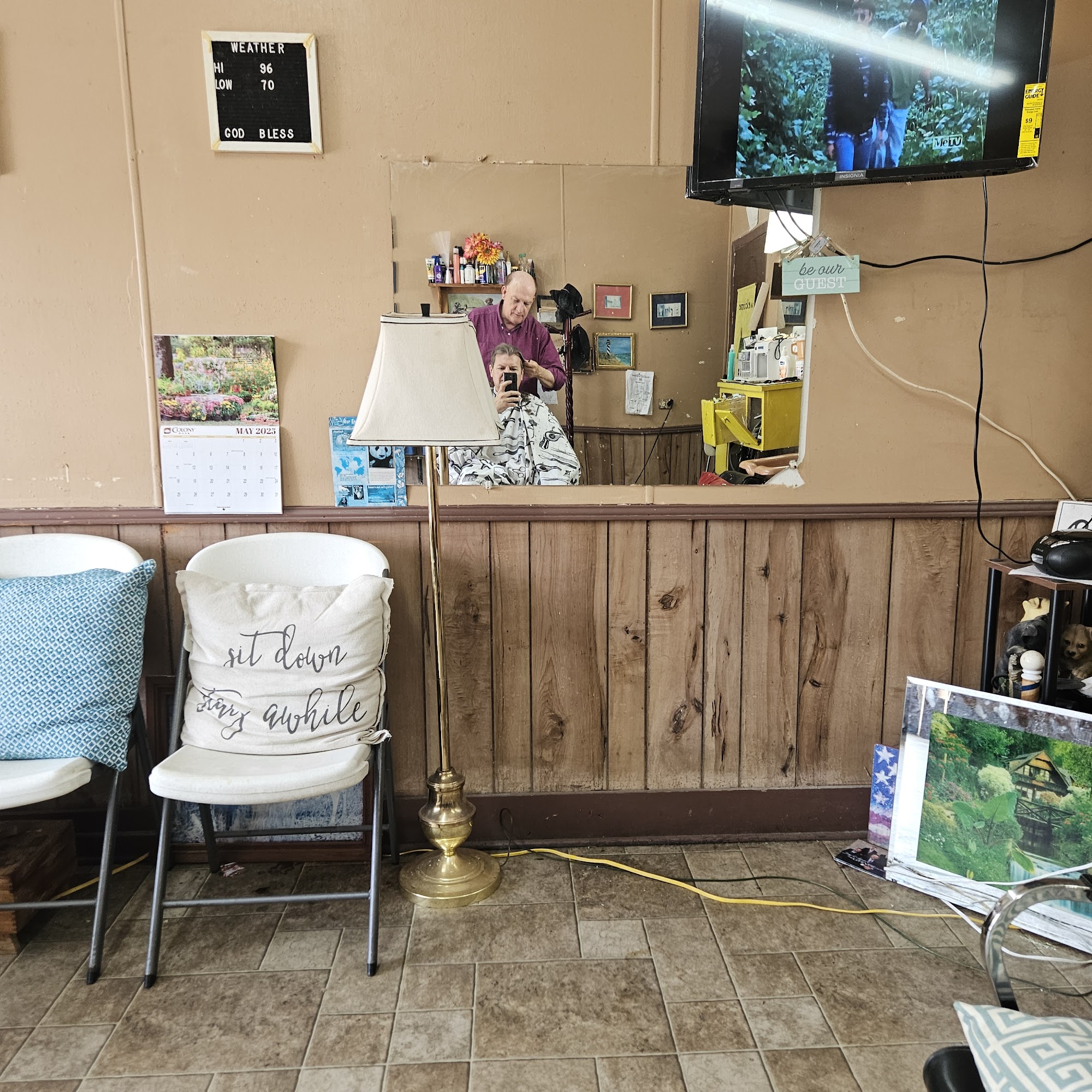 Headlines Barber Shop