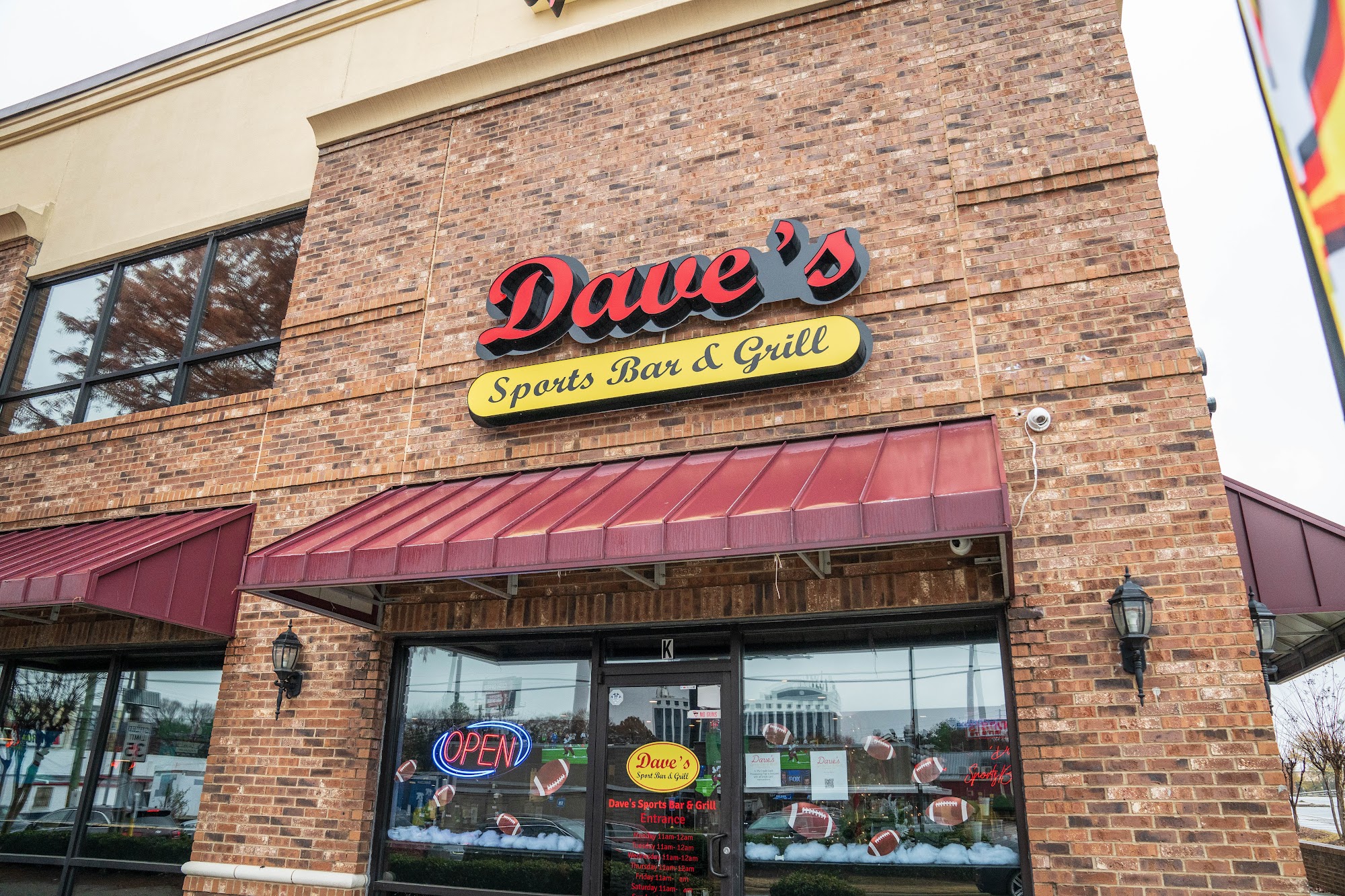 Dave's Sports Bar and Grill Atlanta