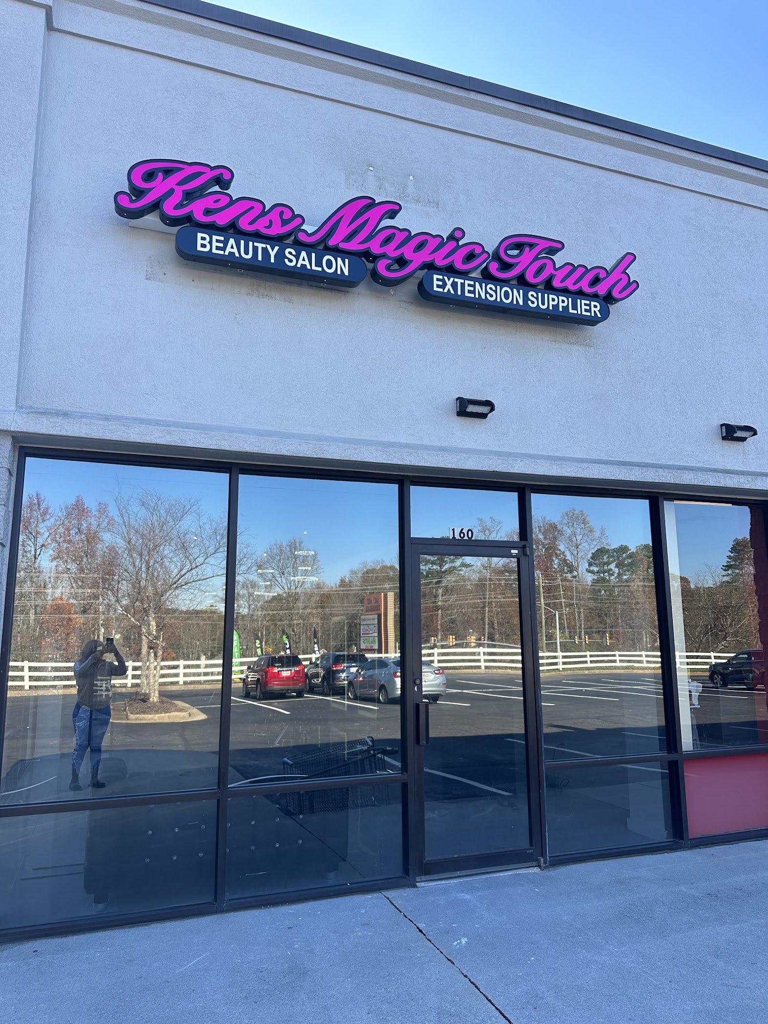 KensMagicTouch Beauty Salon and Extension Supplier 1133 East-West Connector STE 160, Austell Georgia 30106