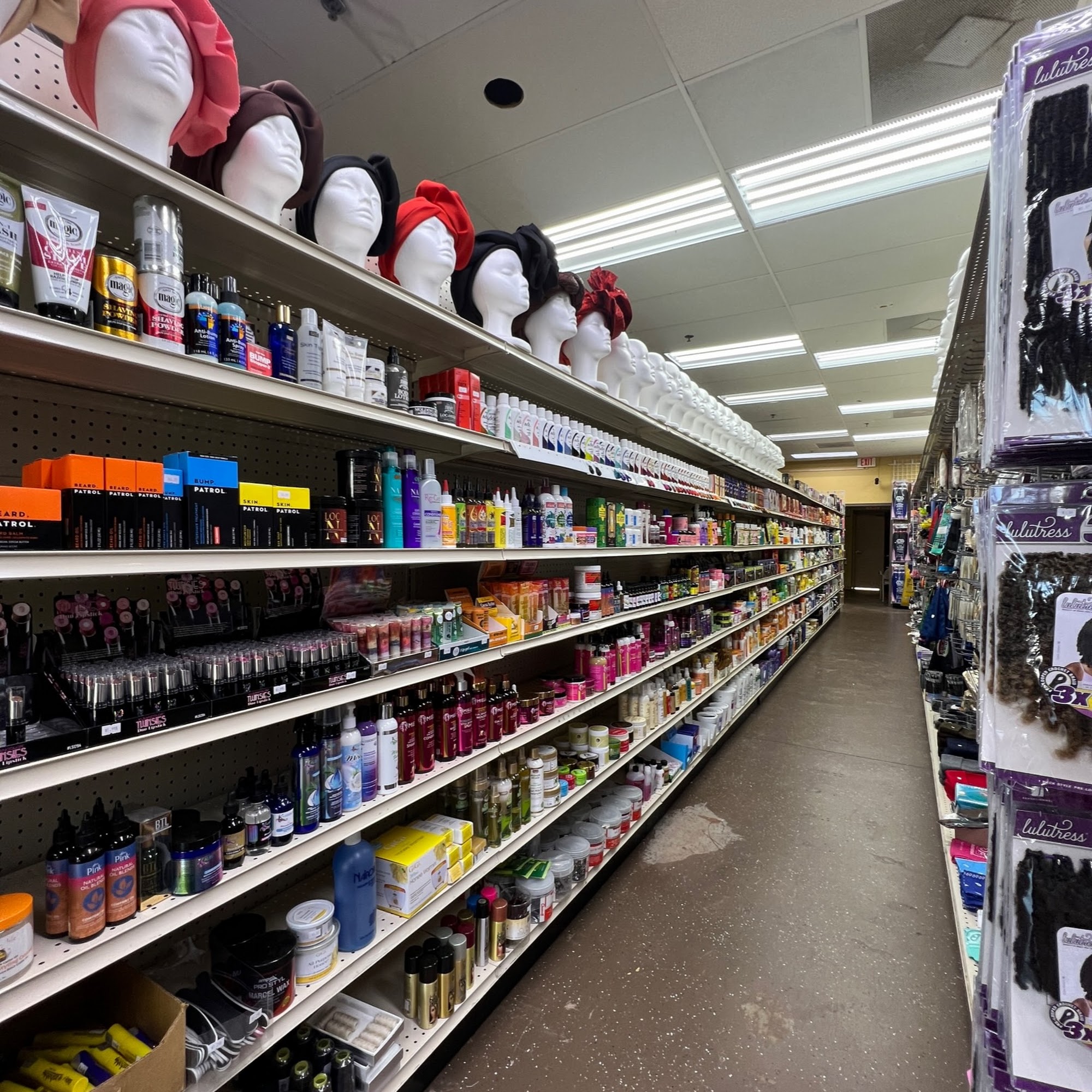 Layos Beauty Supply Austell