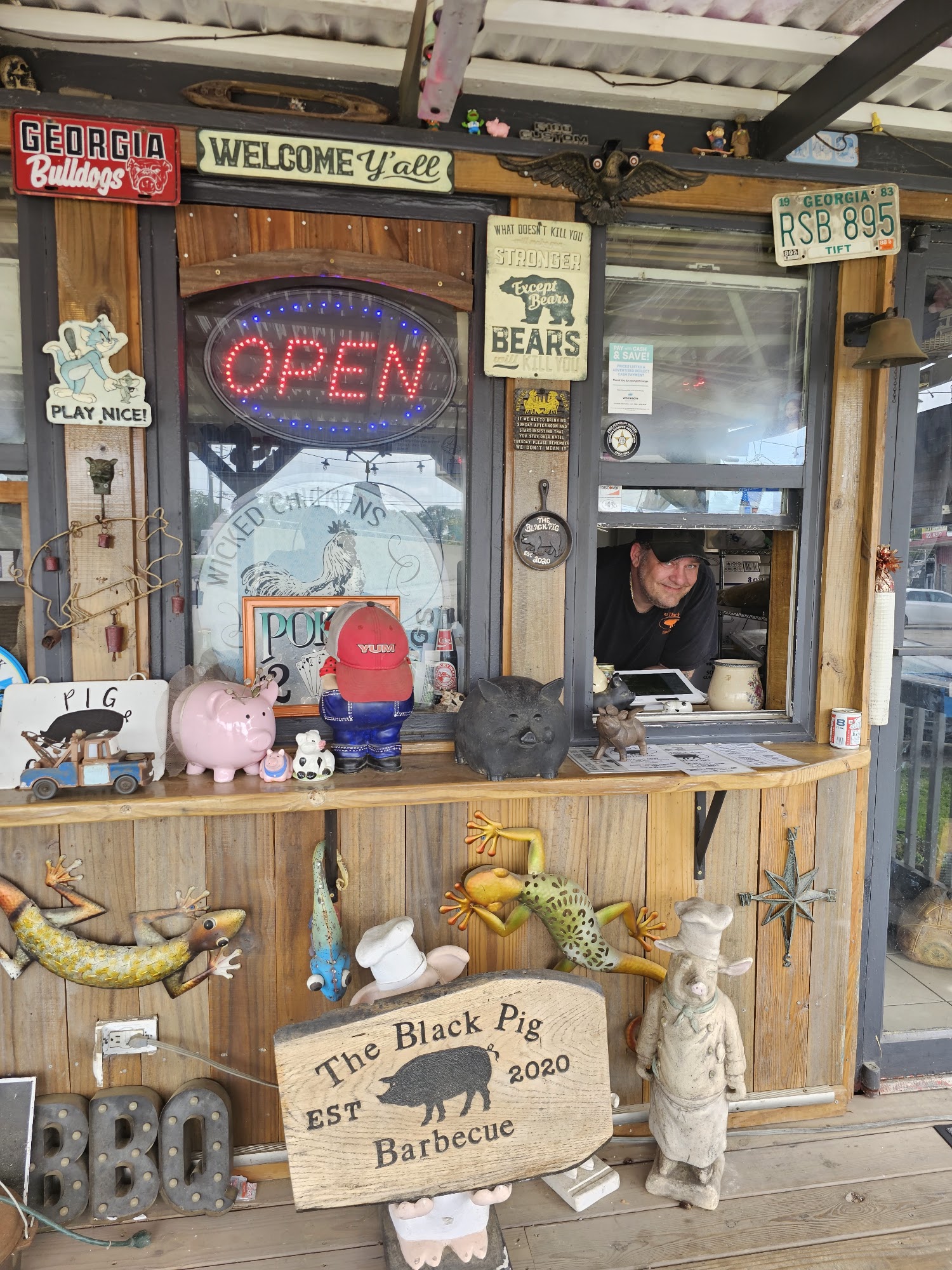 THE BLACK PIG BBQ AND GRILL Buford