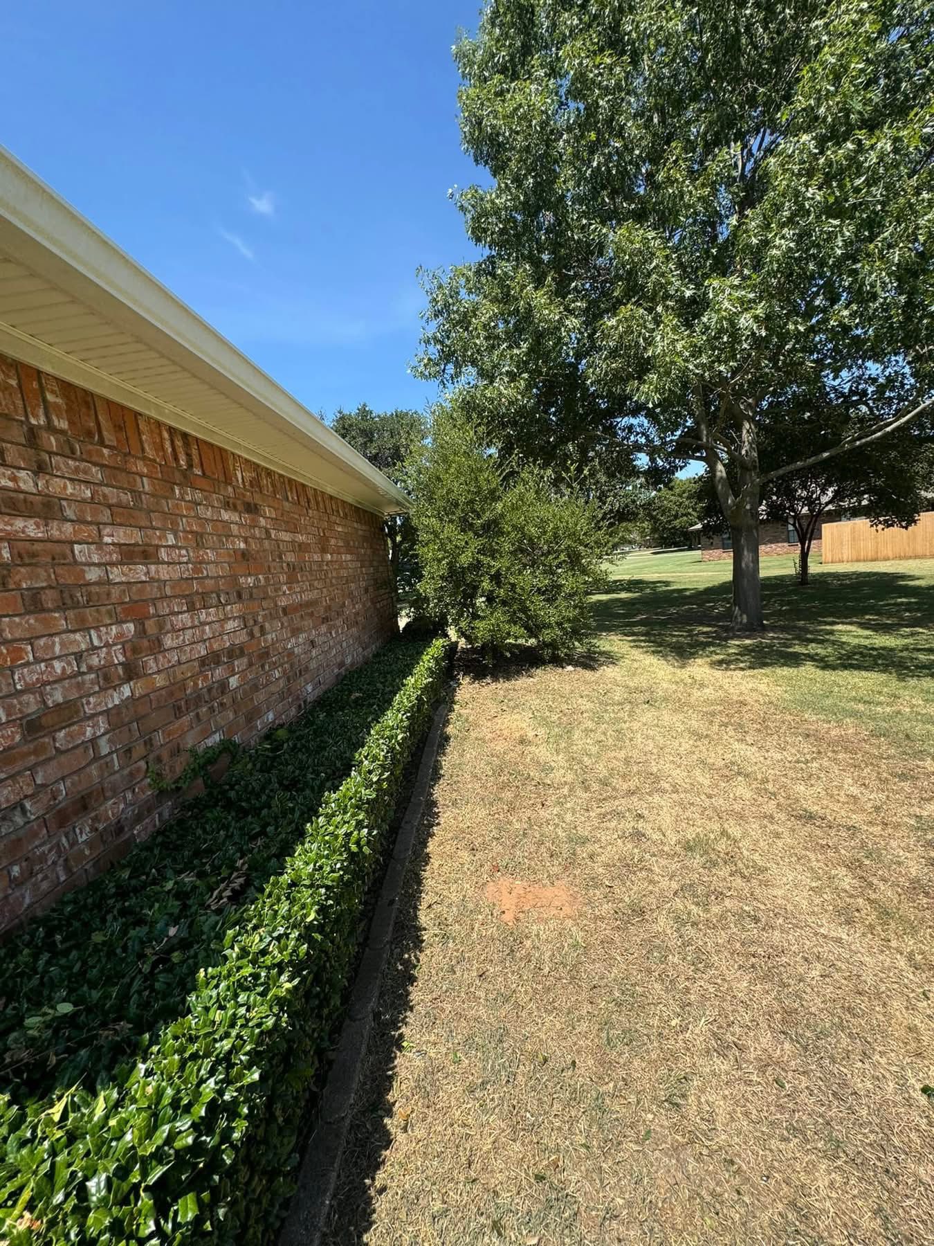 Holt’s Lawn Service