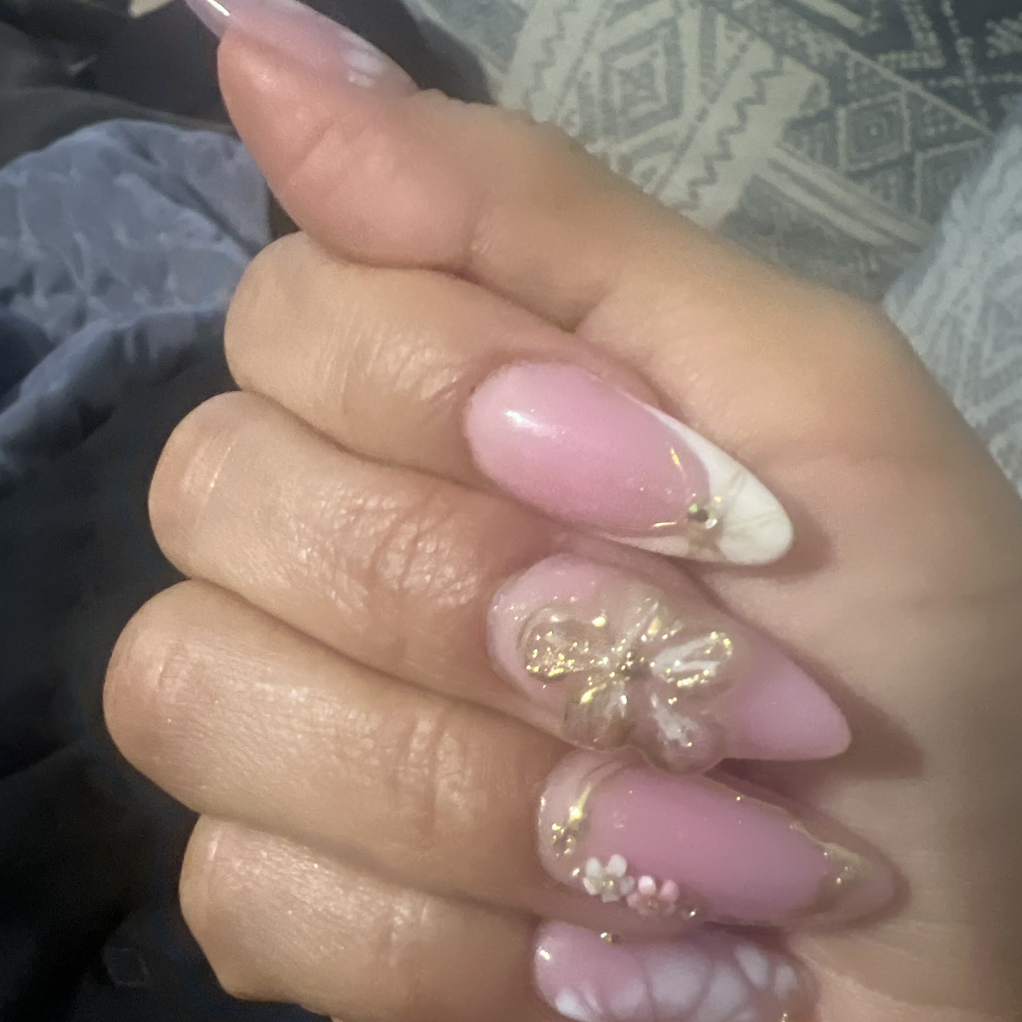 Maya Nails & Beauty