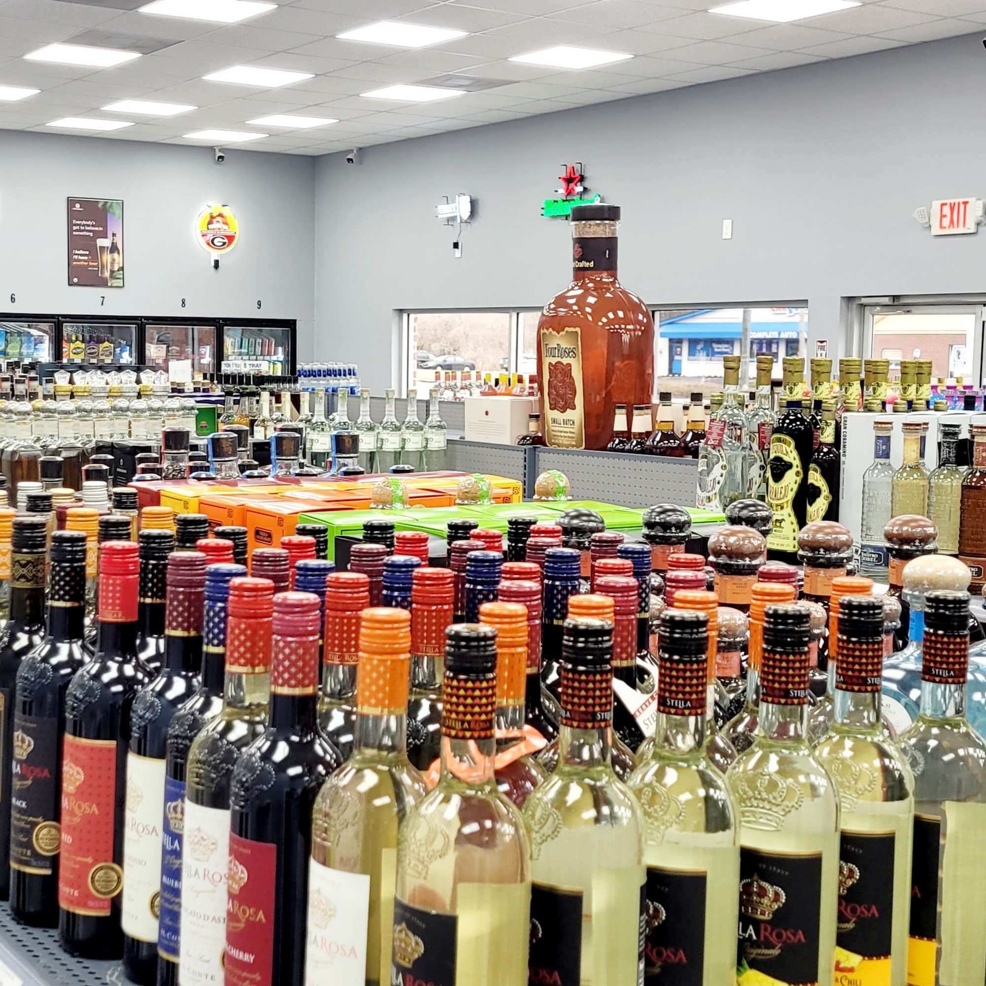 Monroe Package Store Clarkesville