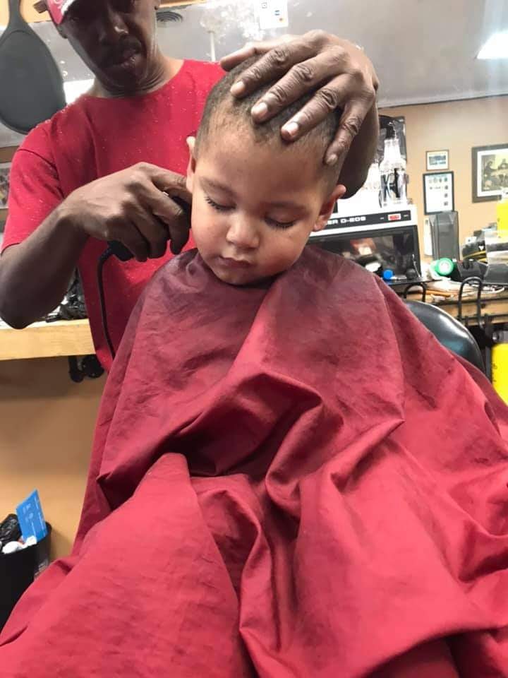 Hollywood Barber & Beauty
