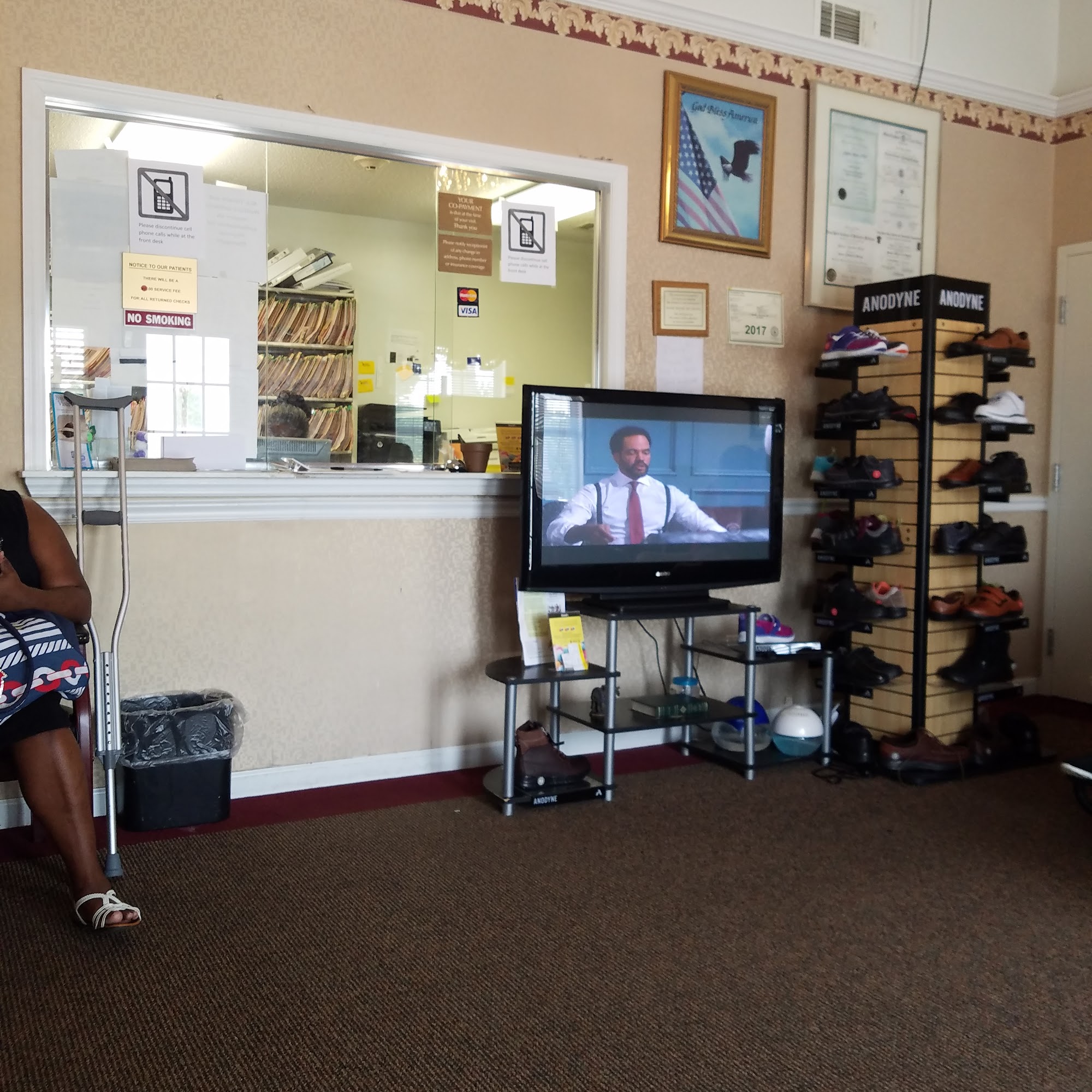 Universal Foot and Leg Clinic 1911 Warm Springs Rd, Columbus Georgia 31904