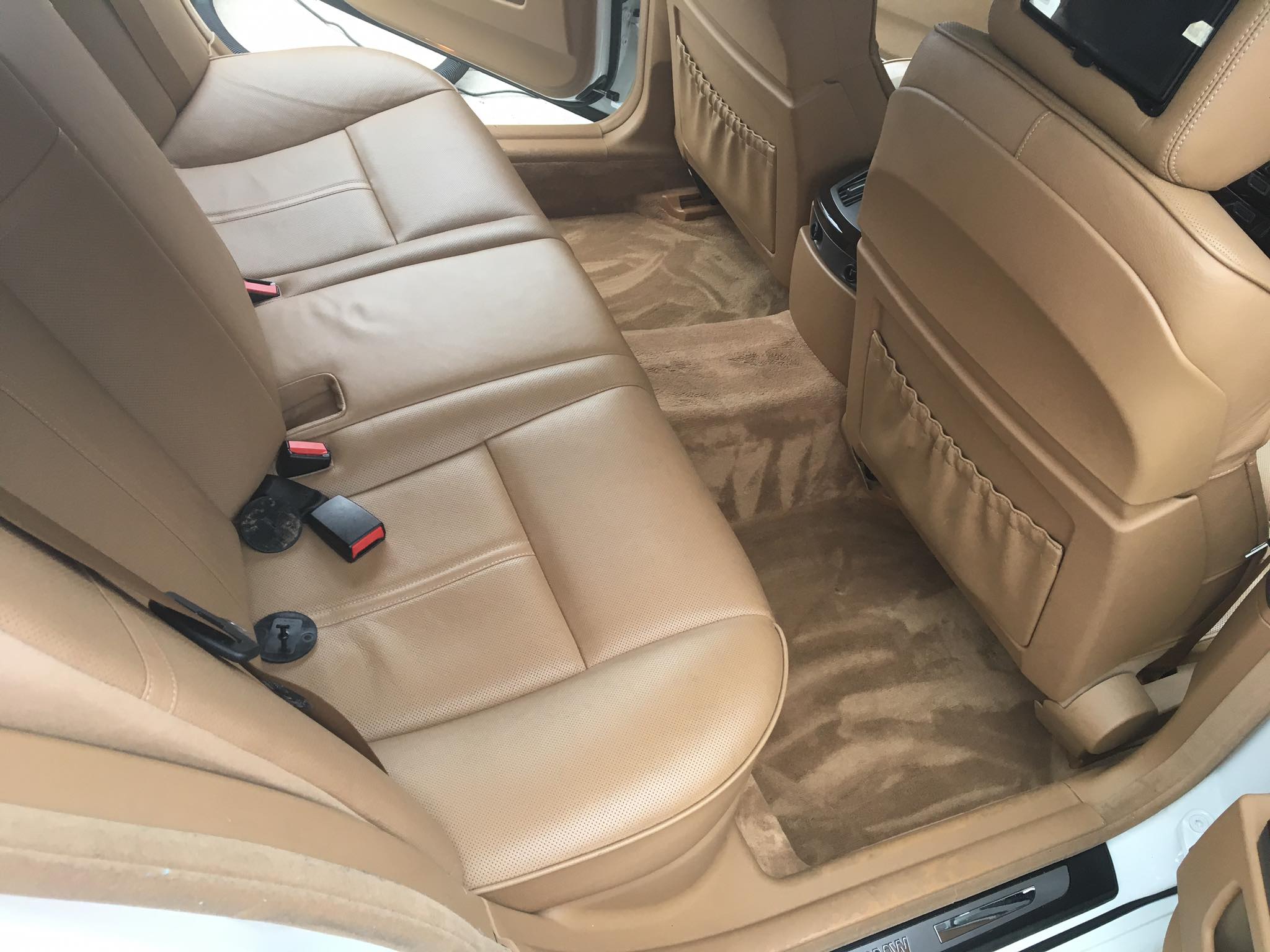 M-DES AUTO CREDIT