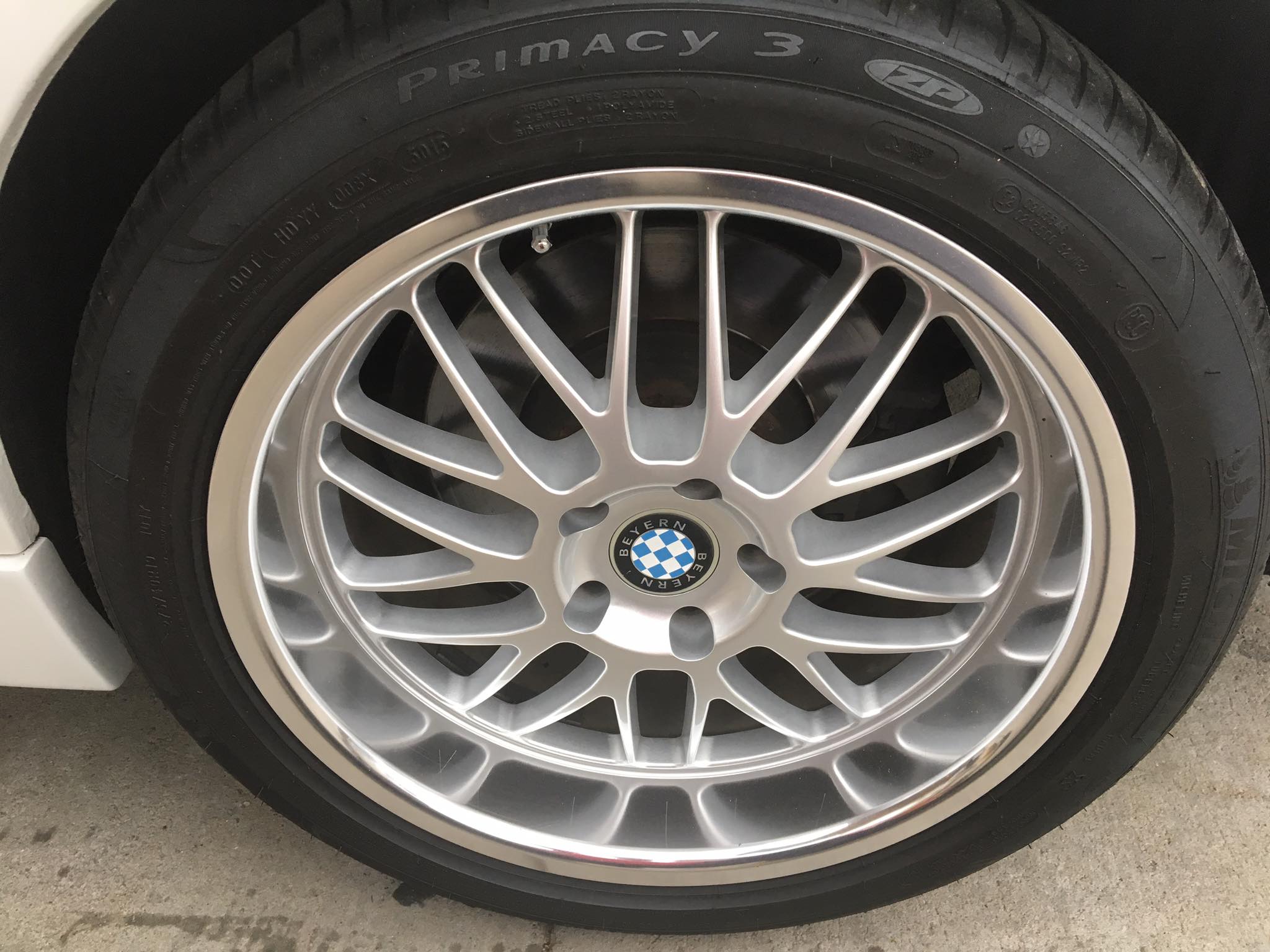 M-DES AUTO CREDIT