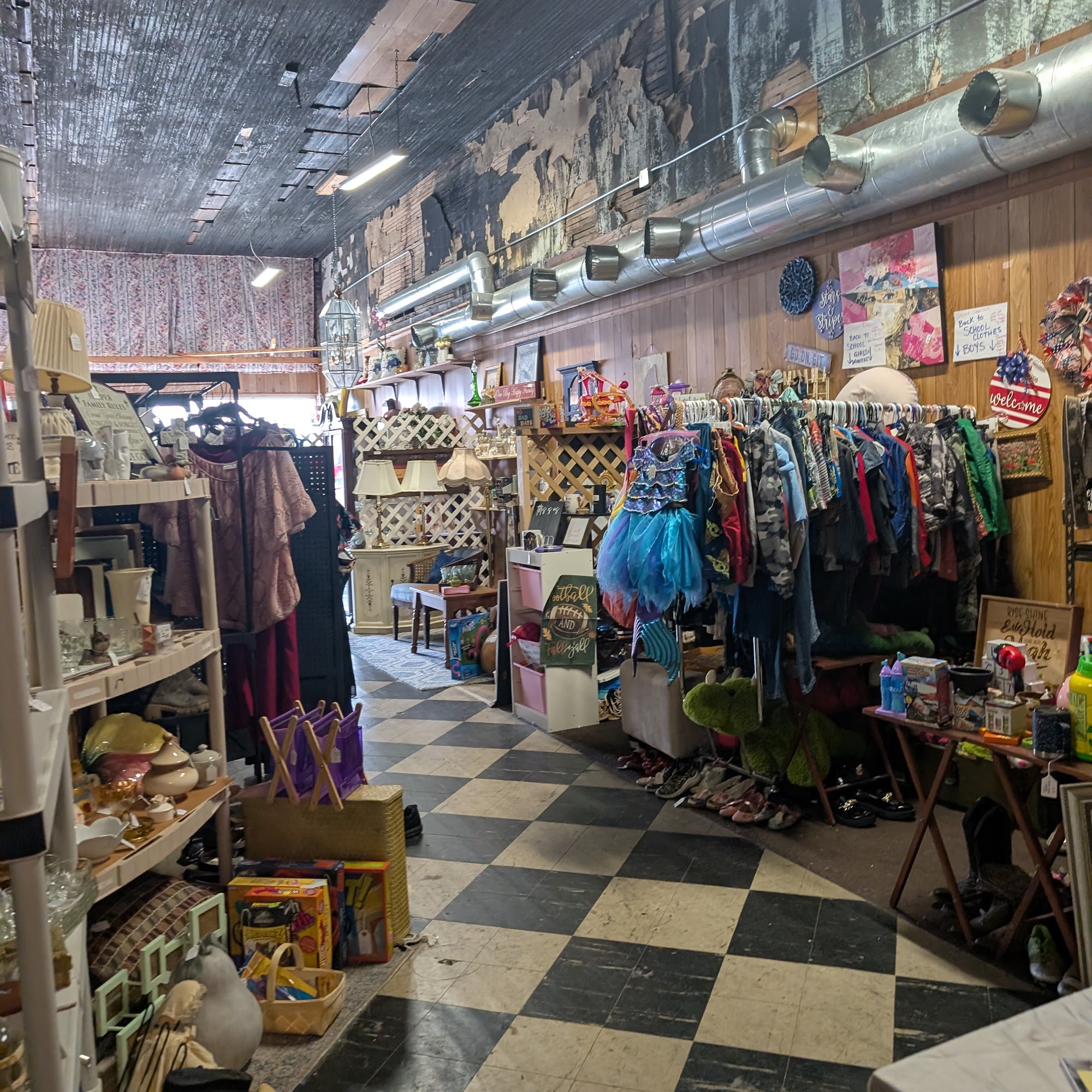 Southern Belles Antiques, Gifts &Thrifts LLC Cordele