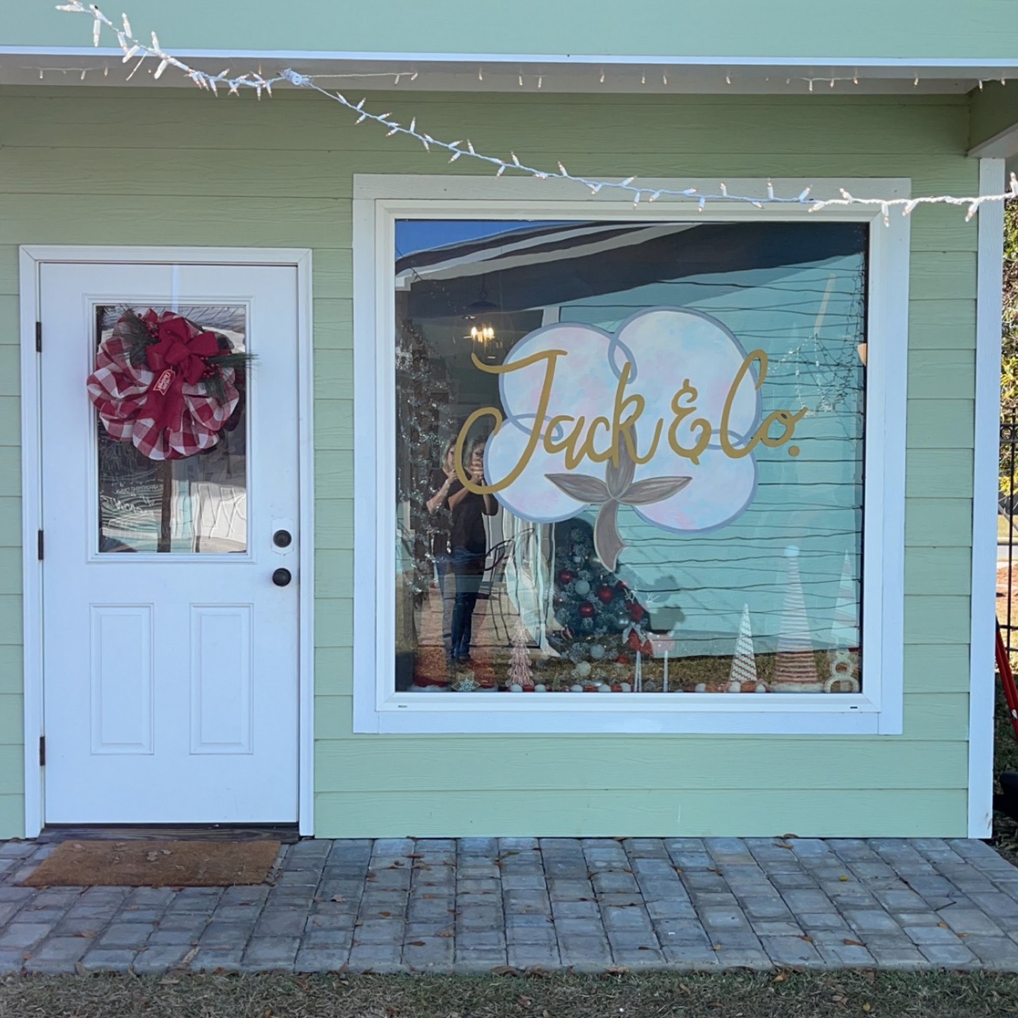 Jack & Company Douglas