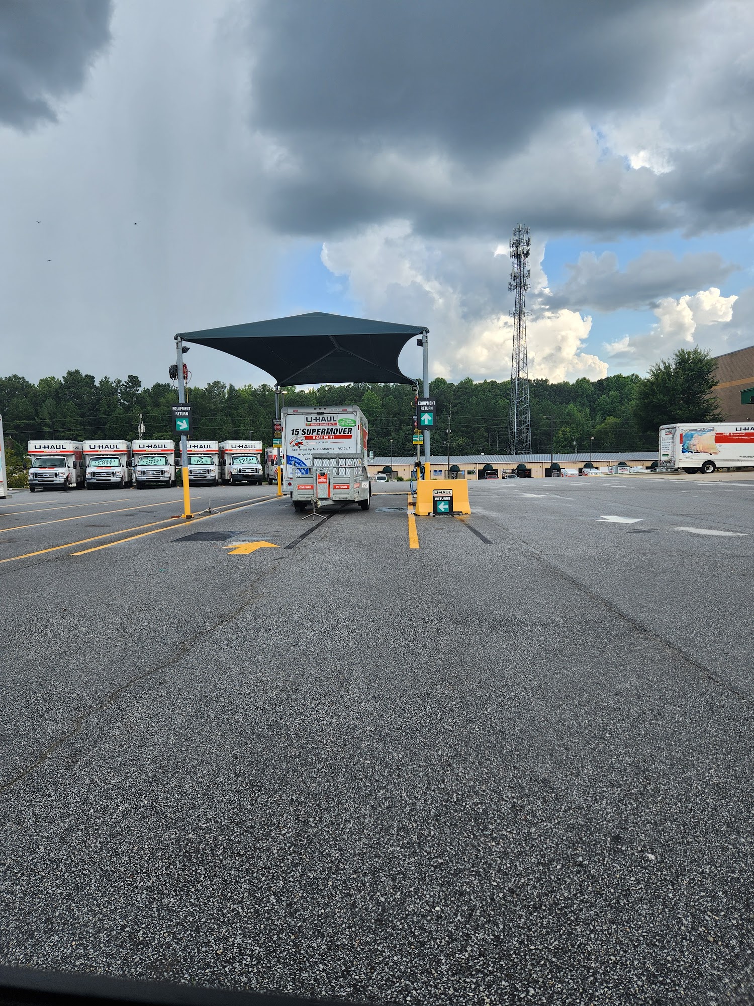 U-Haul Neighborhood Dealer