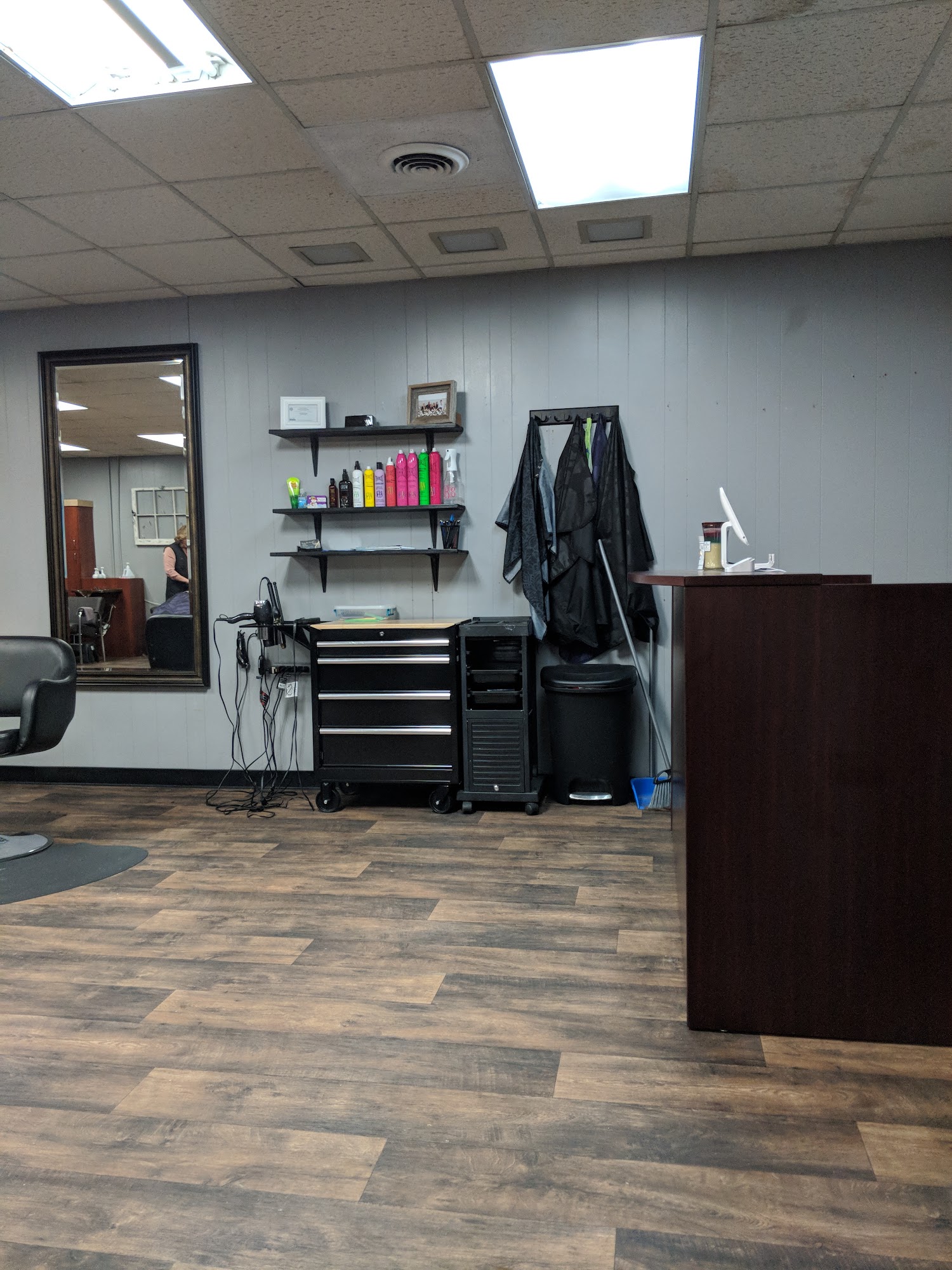 Wendy's Hair Haven 5TH Scott And Corine Goolsby Ln, 213 Main St, Eastman Georgia 31023