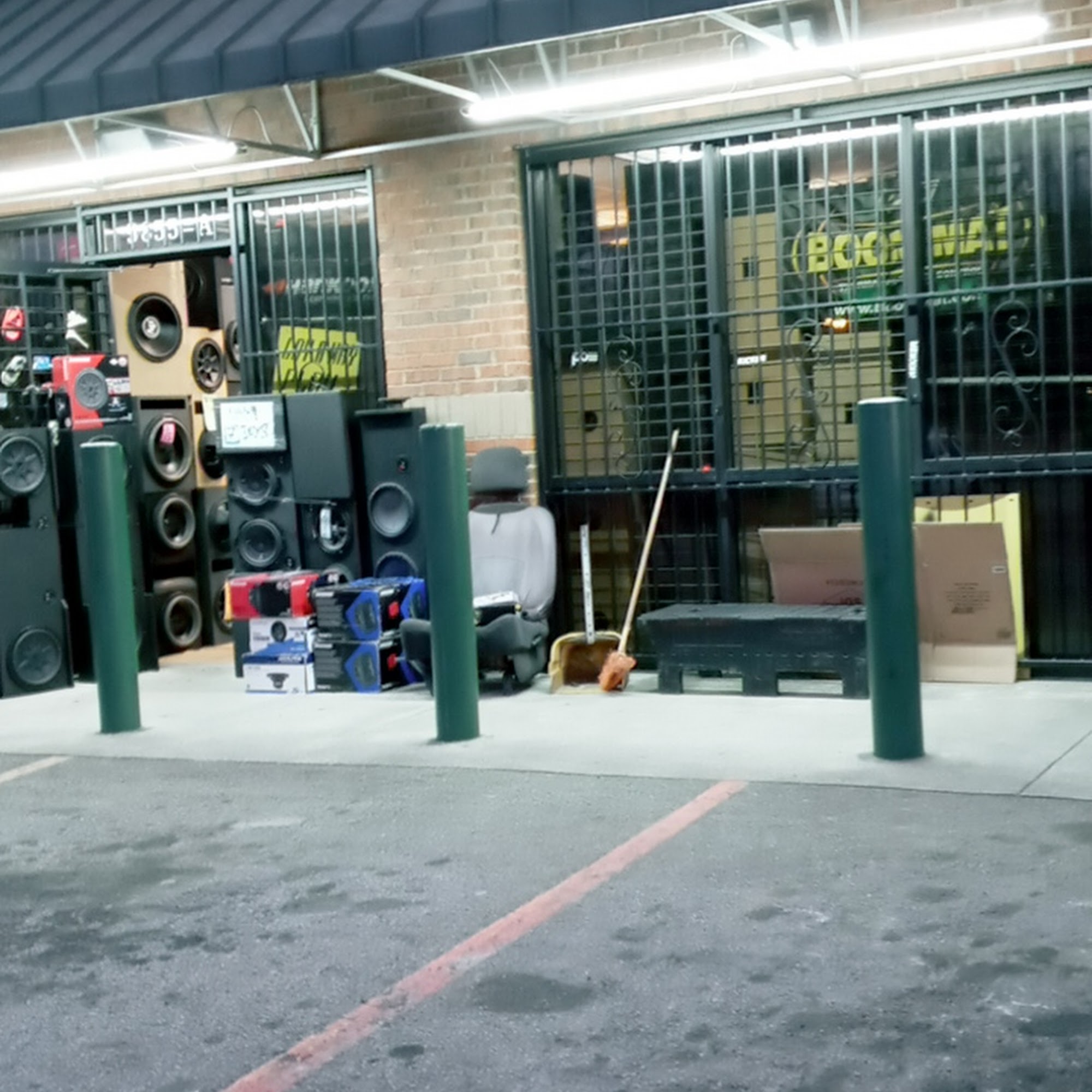 Twins Car Audio & Tire Inc