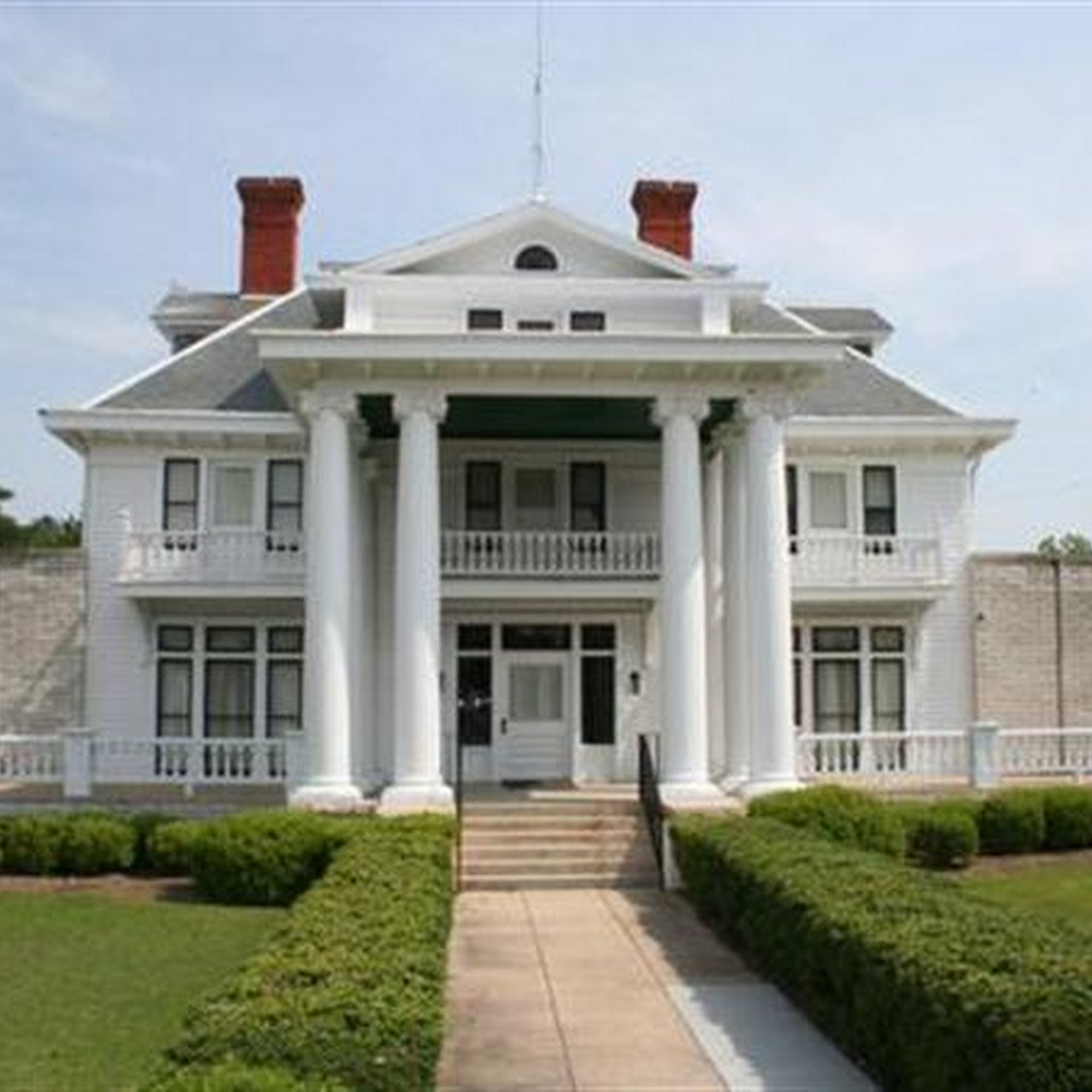Clark Funeral Home & Middle Georgia Crematory Hawkinsville