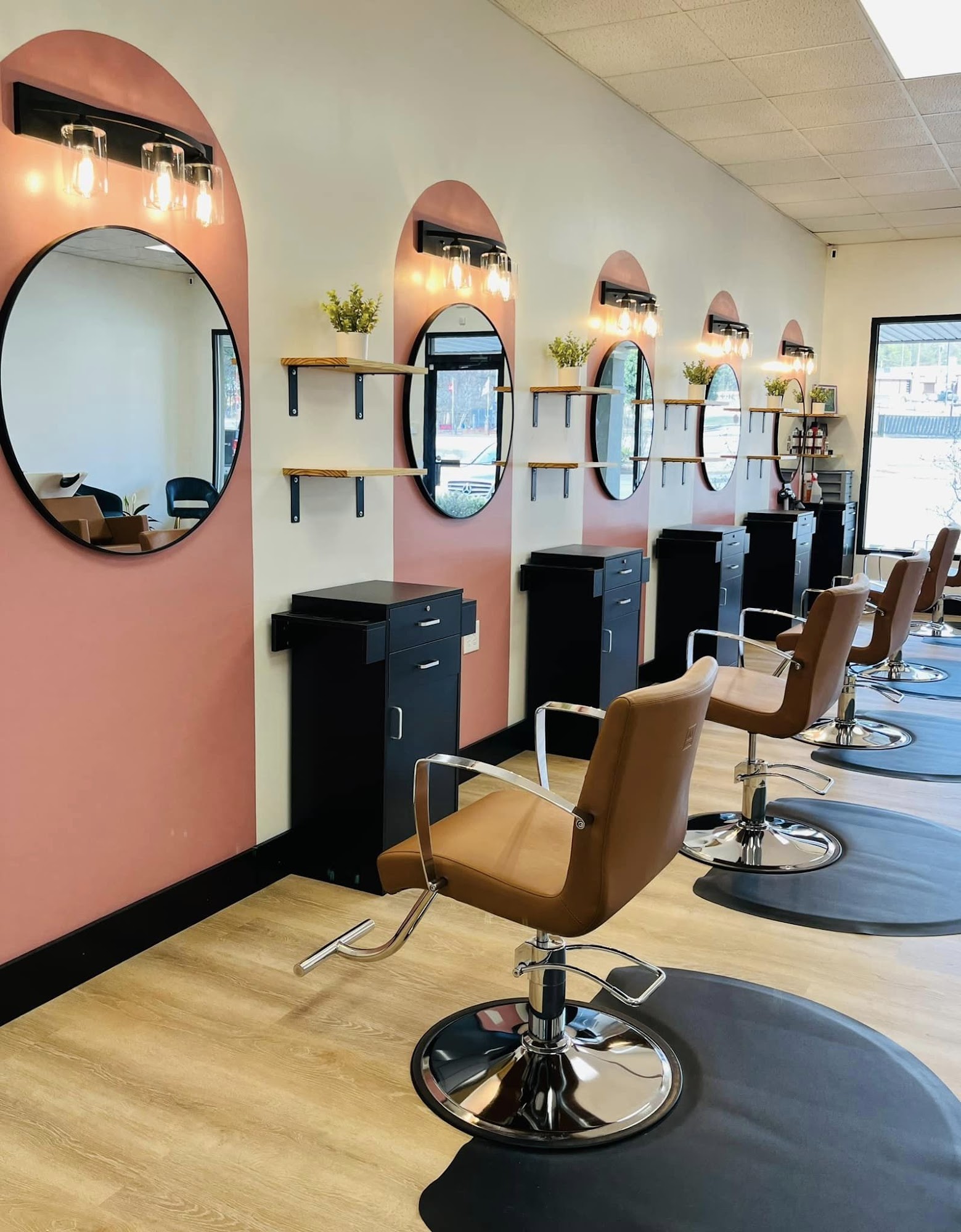 Southern Roots Beauty Salon 1390 US-76 Unit C, Hiawassee Georgia 30546