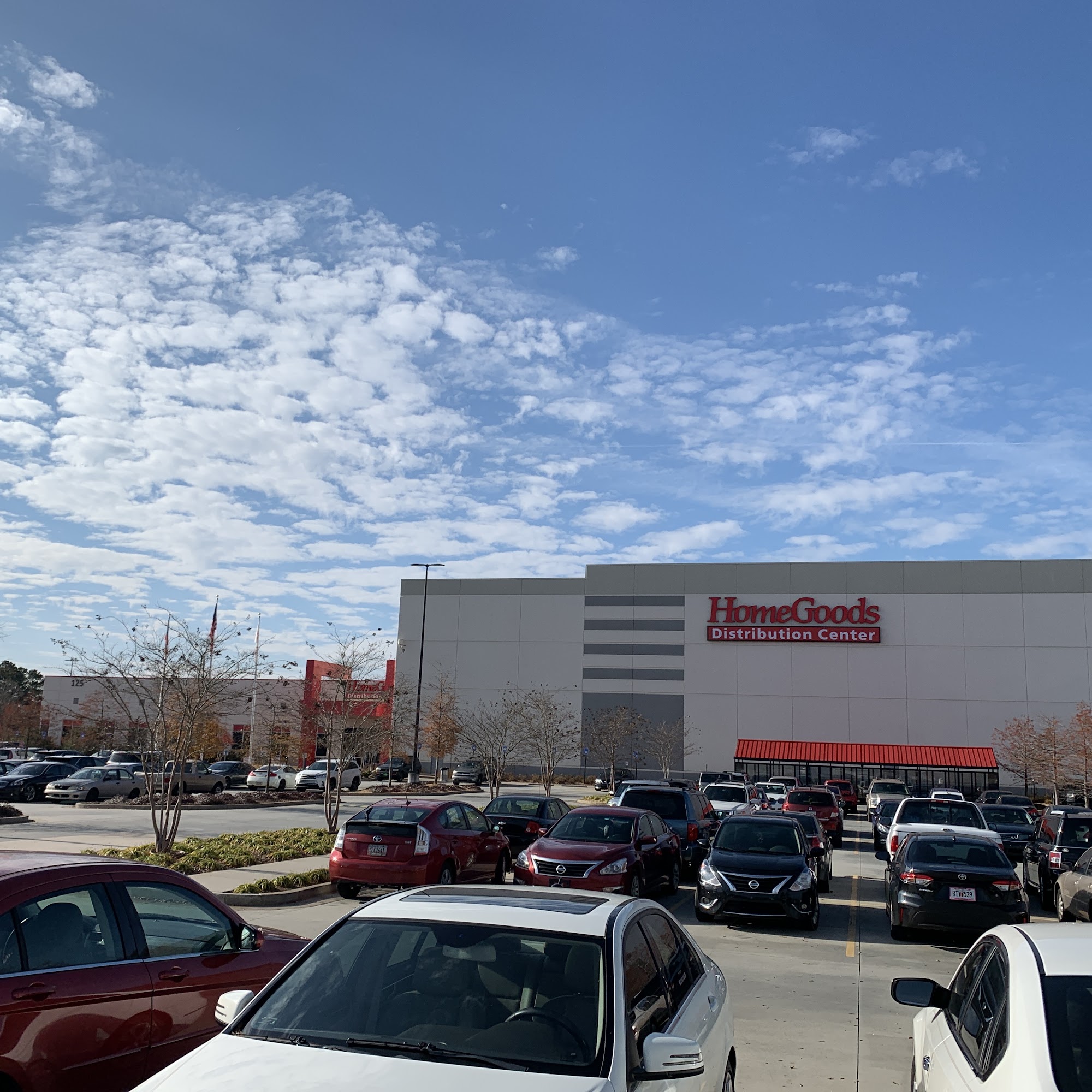 TJX HomeGoods DC 884 - Truck Entrance