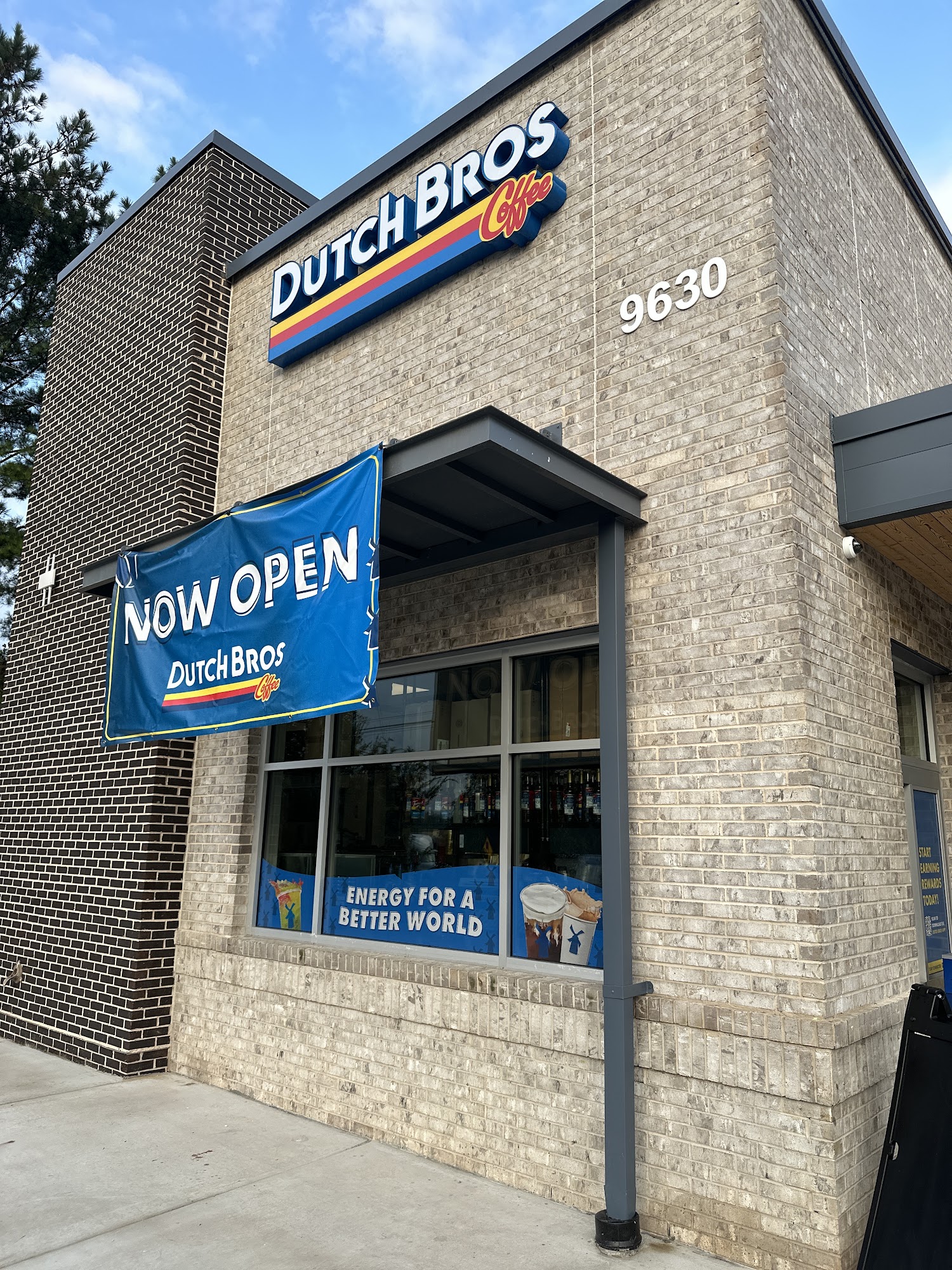 Dutch Bros Coffee 9630 Medlock Bridge Rd, Johns Creek