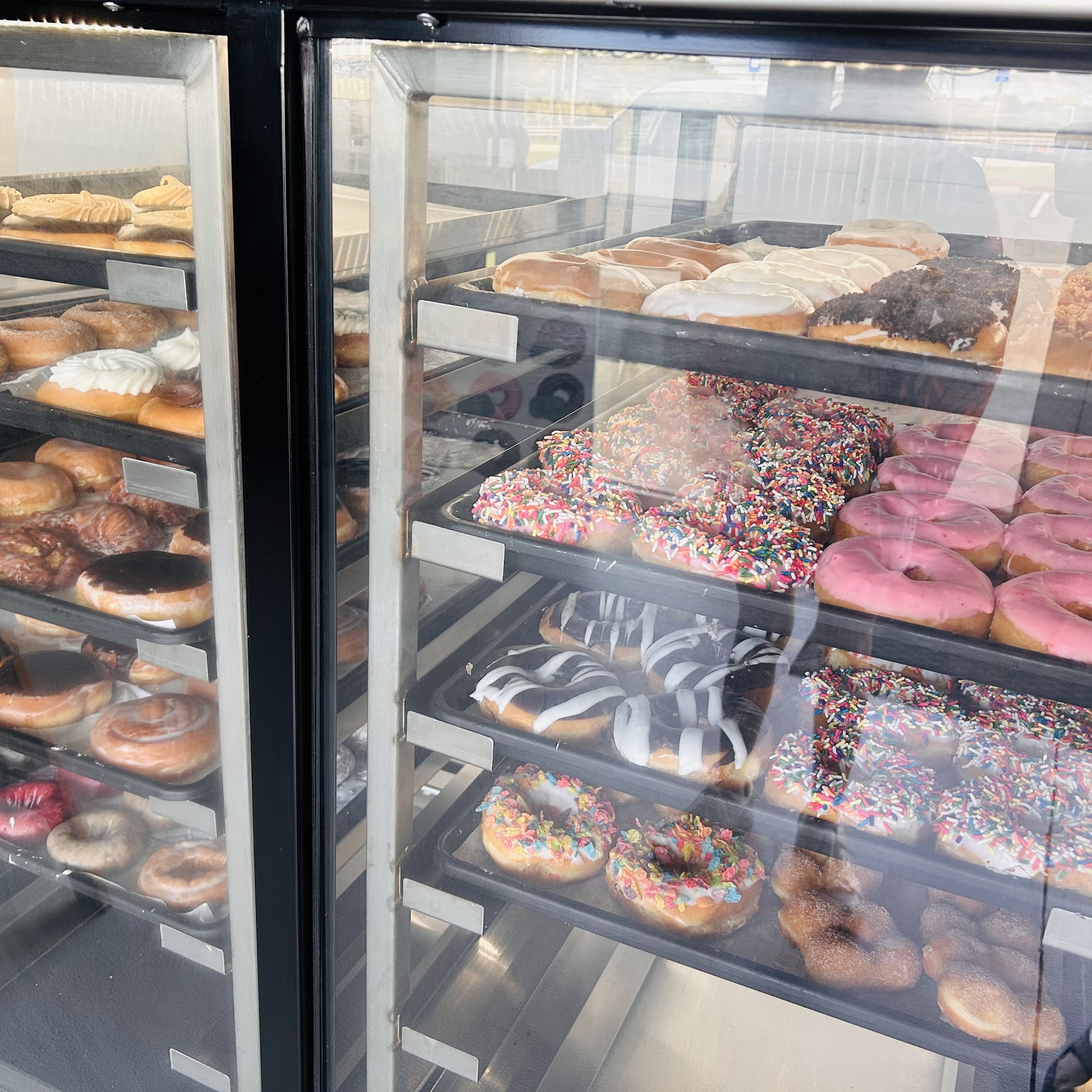 Heirloom Donuts - DRIVE THRU LaGrange