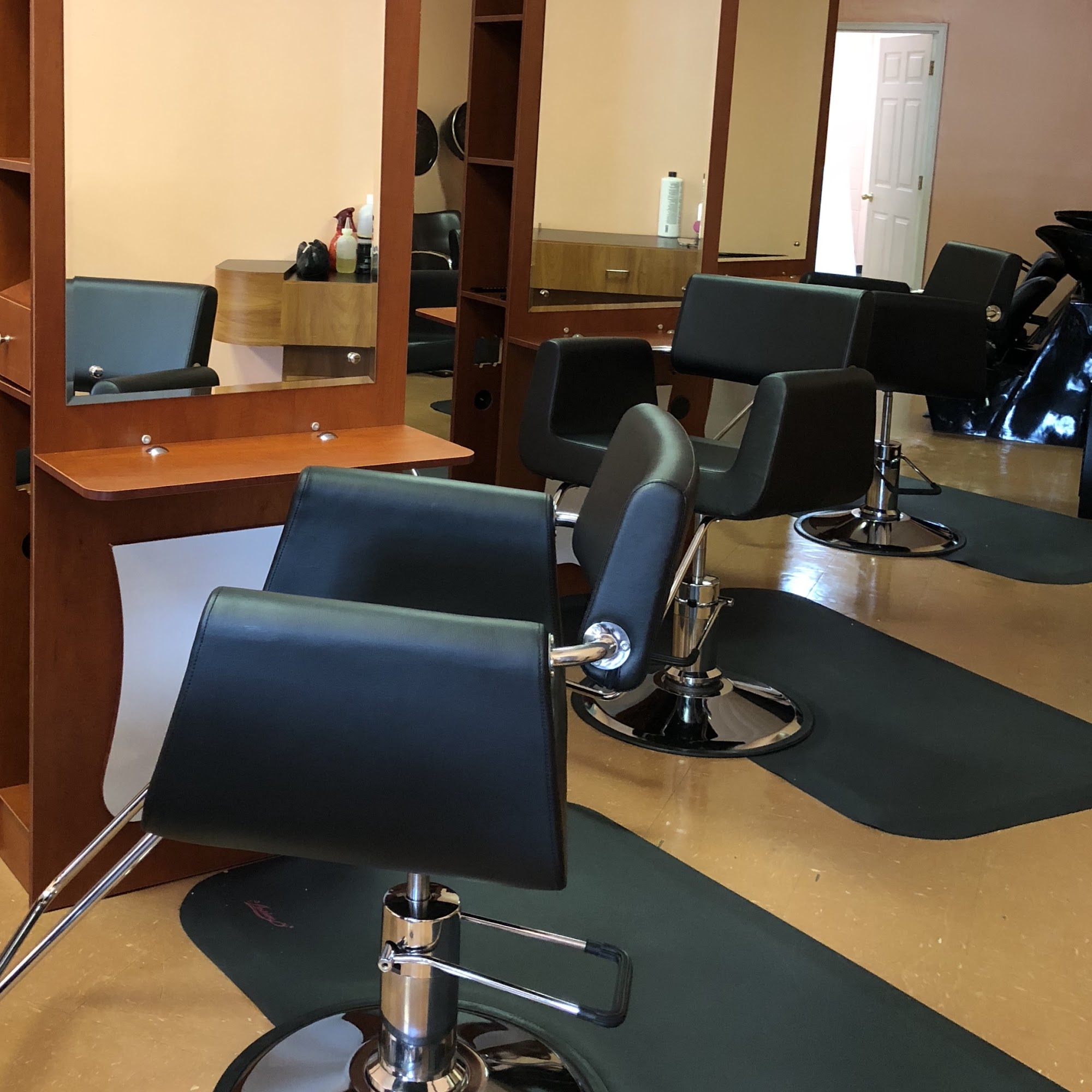 the Hair Scholars Salon and School