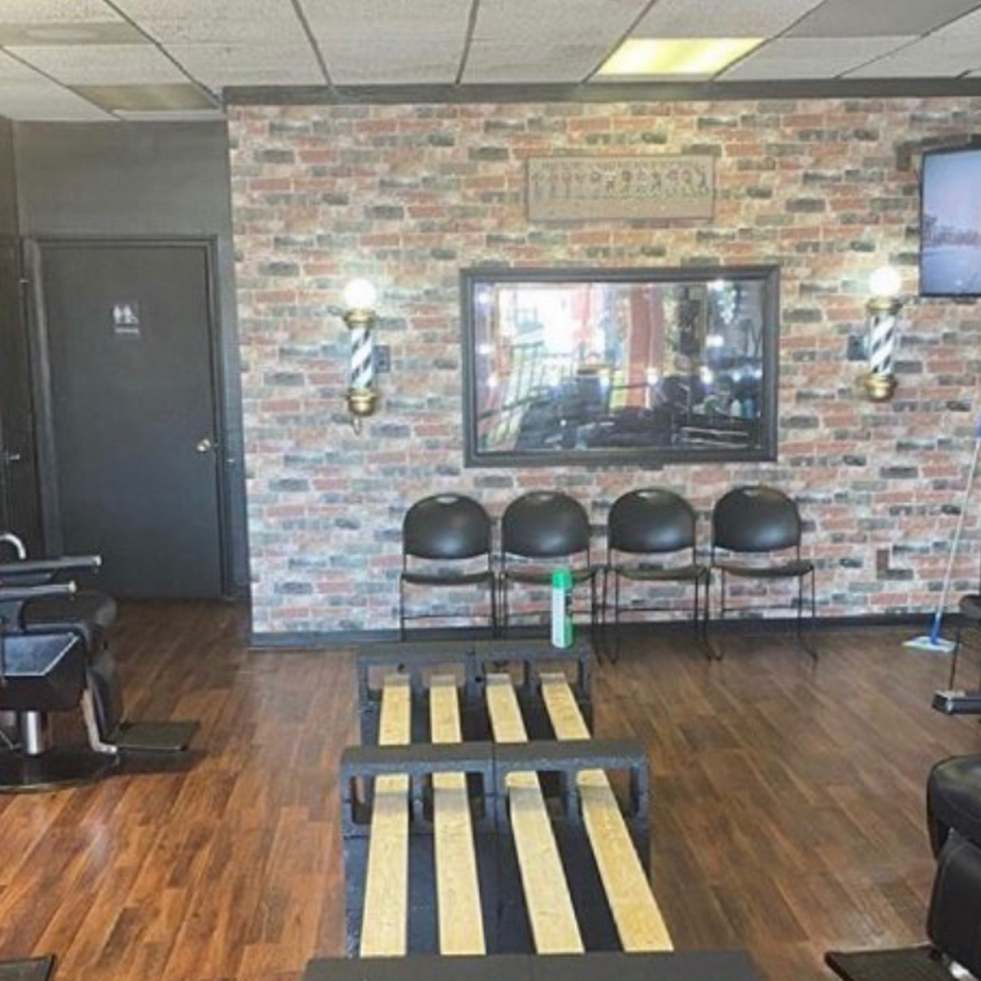 Draftday Unlimited Barbershop 3706 Mercer University Dr suite 45, Macon Georgia 31204