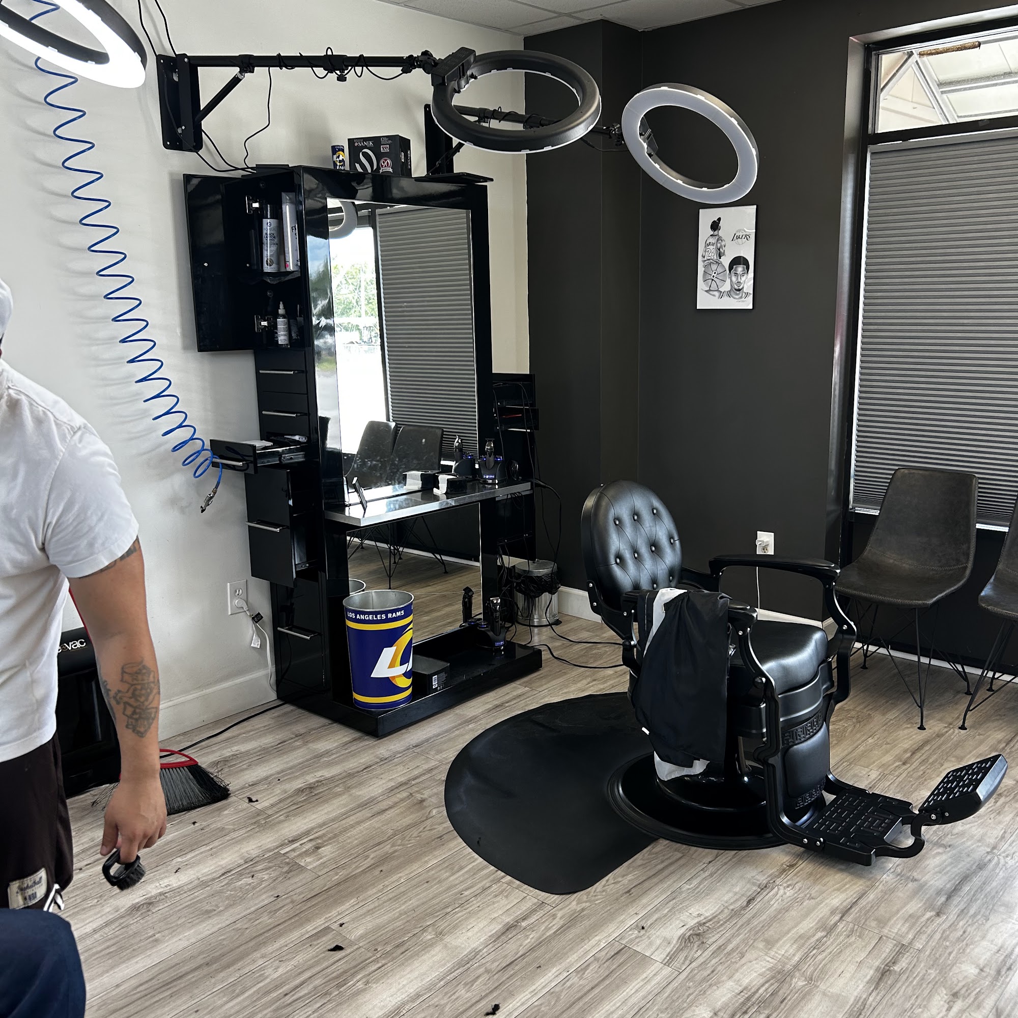 Augusta’s barber lounge