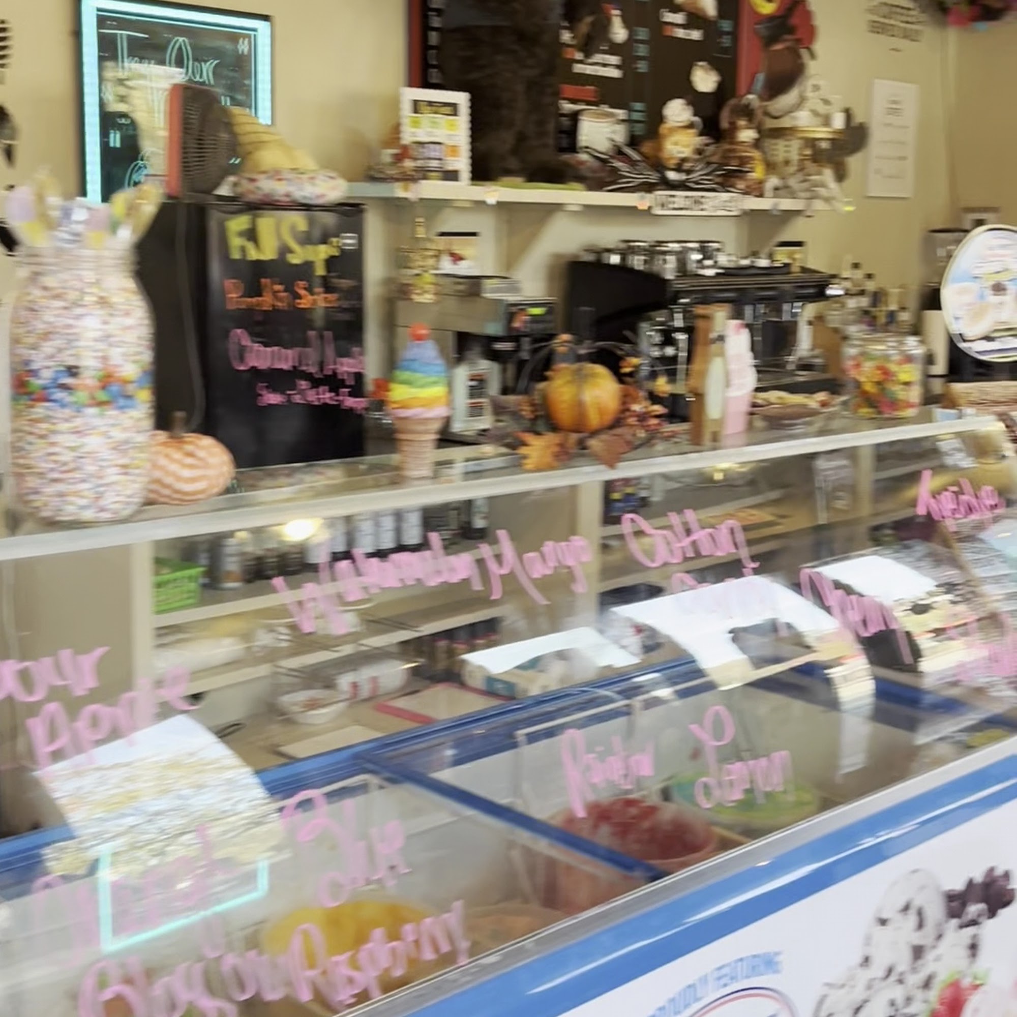 Happy Bear Ice Cream & Treats McCaysville