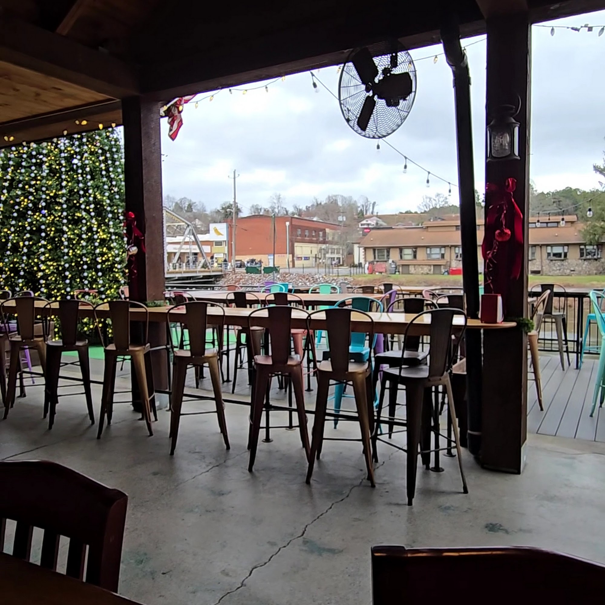 Twisted Tomato - McCaysville: Pizzeria McCaysville