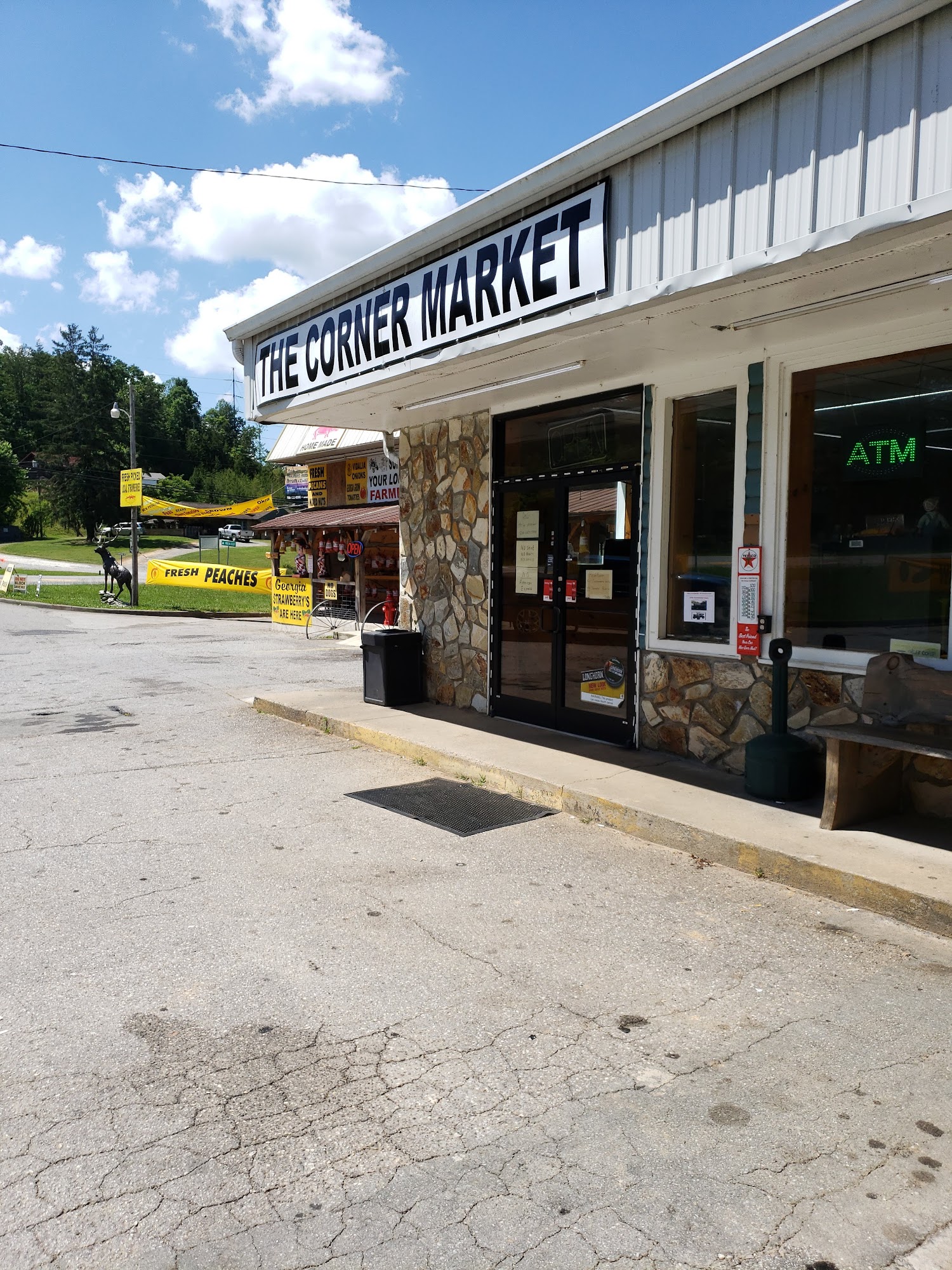 Corner Market Mineral Bluff