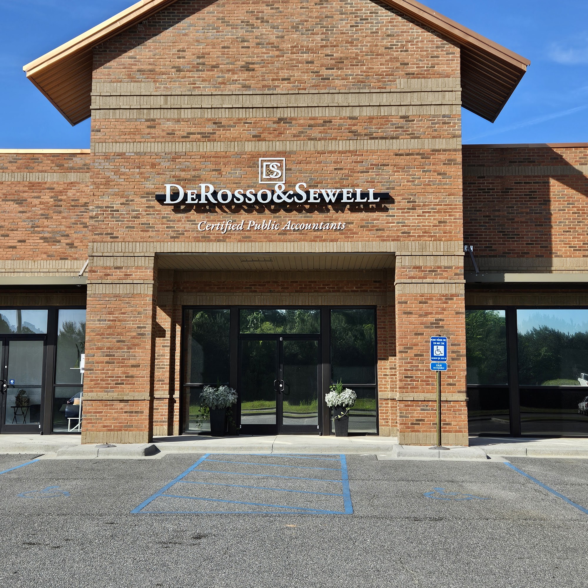 DeRosso & Sewell, LLP