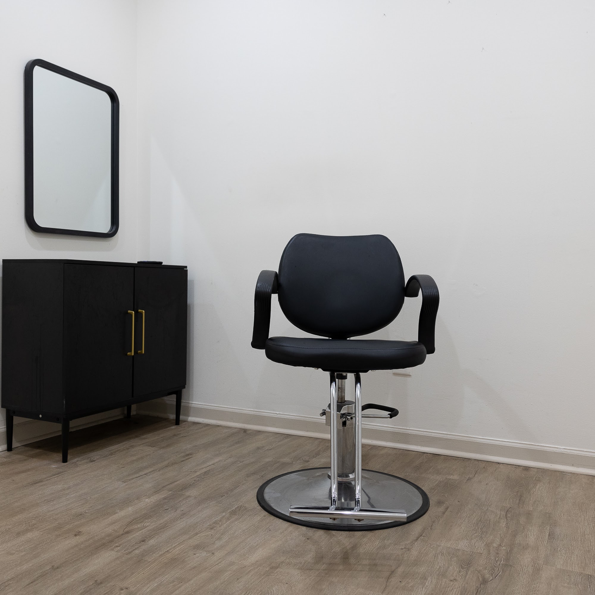 KC SALON SUITES