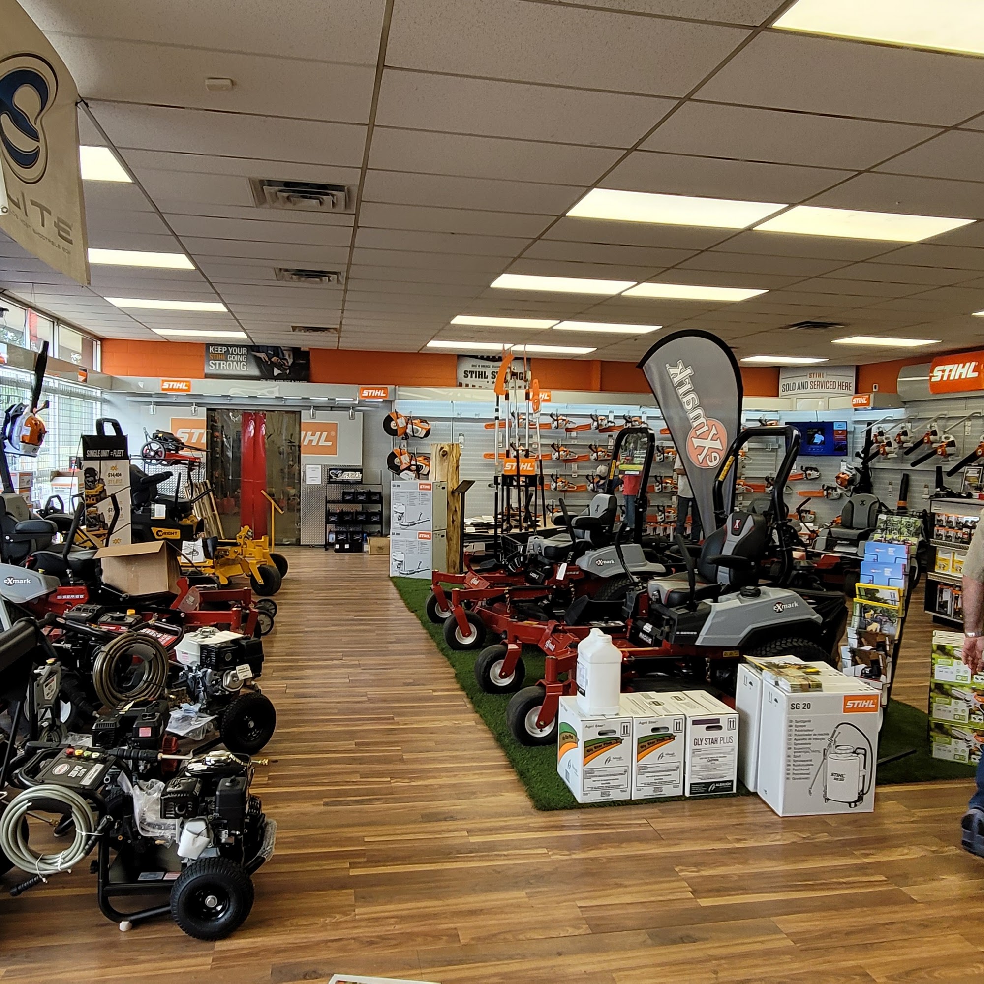 Giles Outdoor Power Equipment Perry