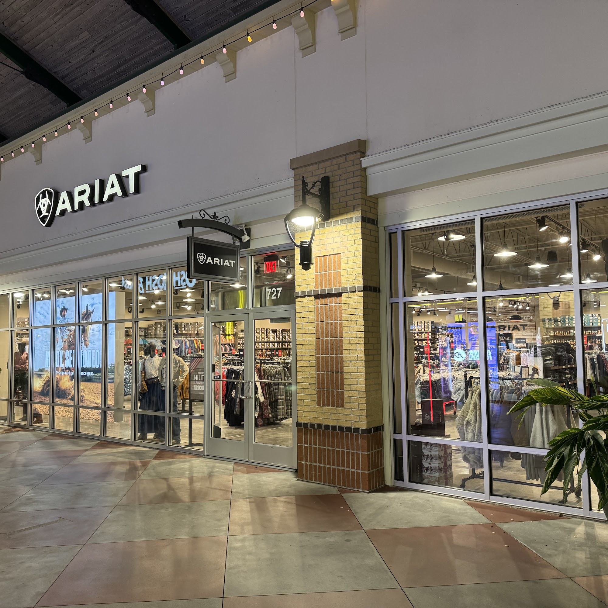 Ariat Outlet Pooler