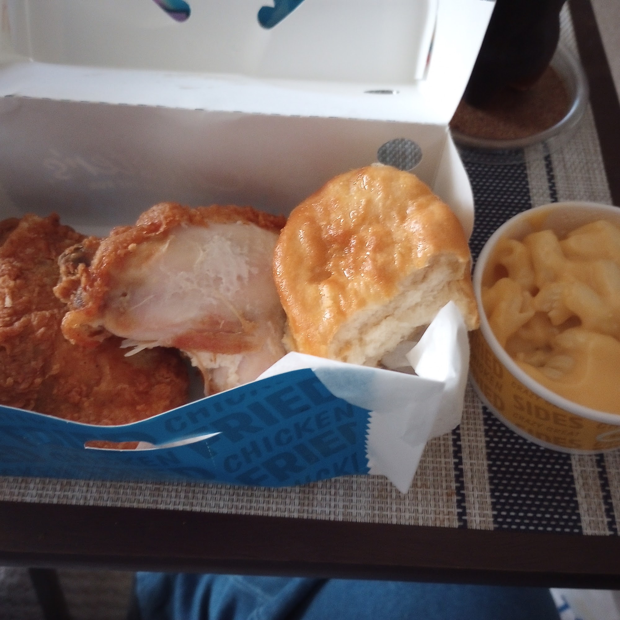 Chester's Chicken 2600 GA-21, Rincon